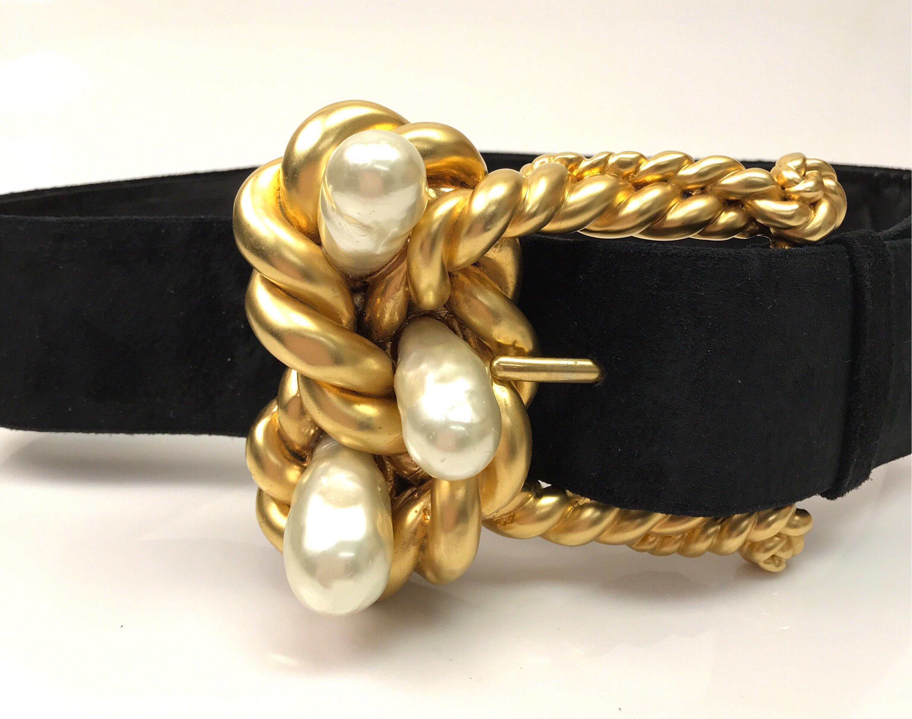 Chanel Black Suede Belt w/ Gold Rope & Pearl Buckle- Circa Late 90's. These elegant Chanel belt is in good condition. It is vintage and shows signs of use consistent with age. It is made of black suede throughout. The buckle is gold and has a rope