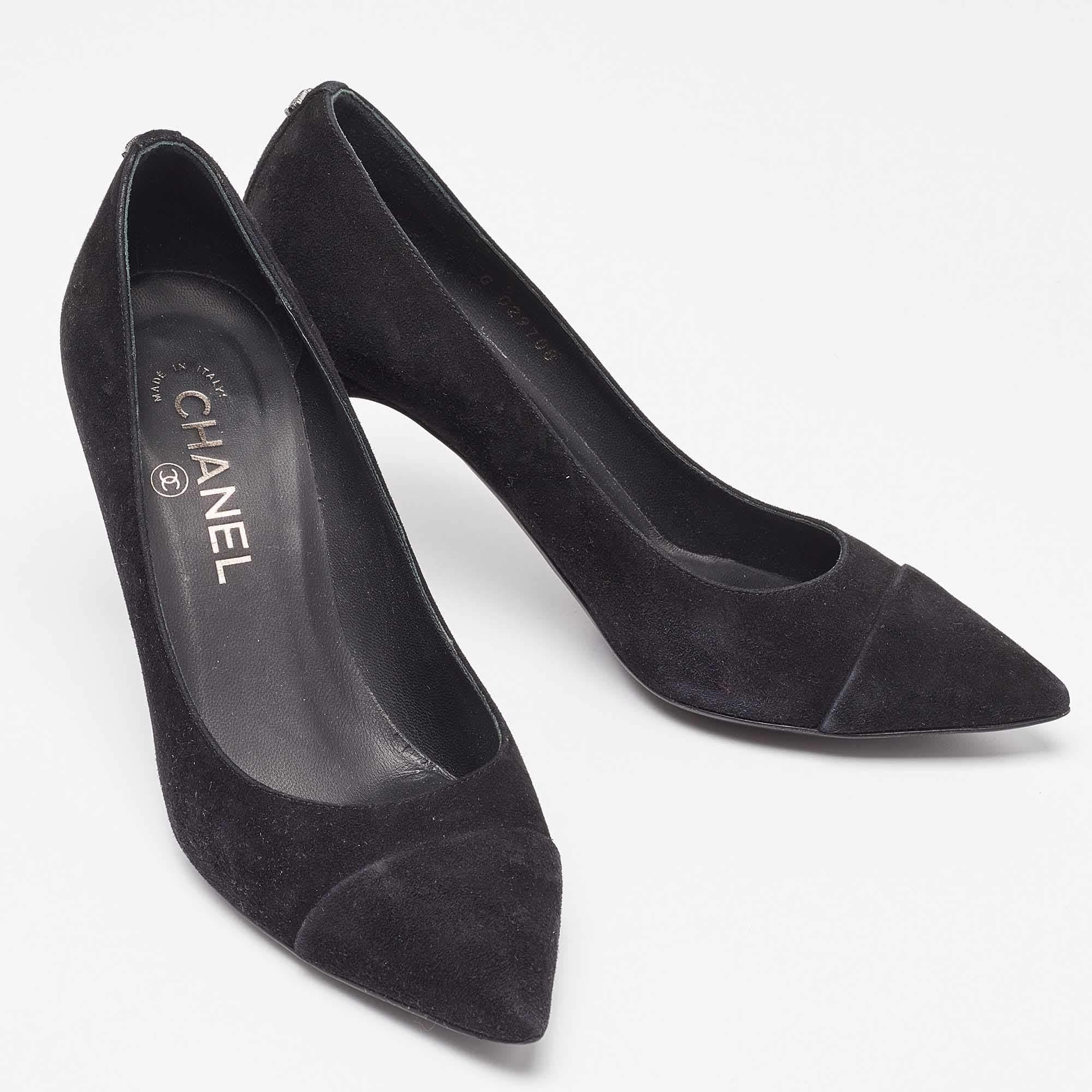 Chanel Black Suede Cap Toe Pointed Pumps Size 37.5 In Good Condition For Sale In Dubai, Al Qouz 2