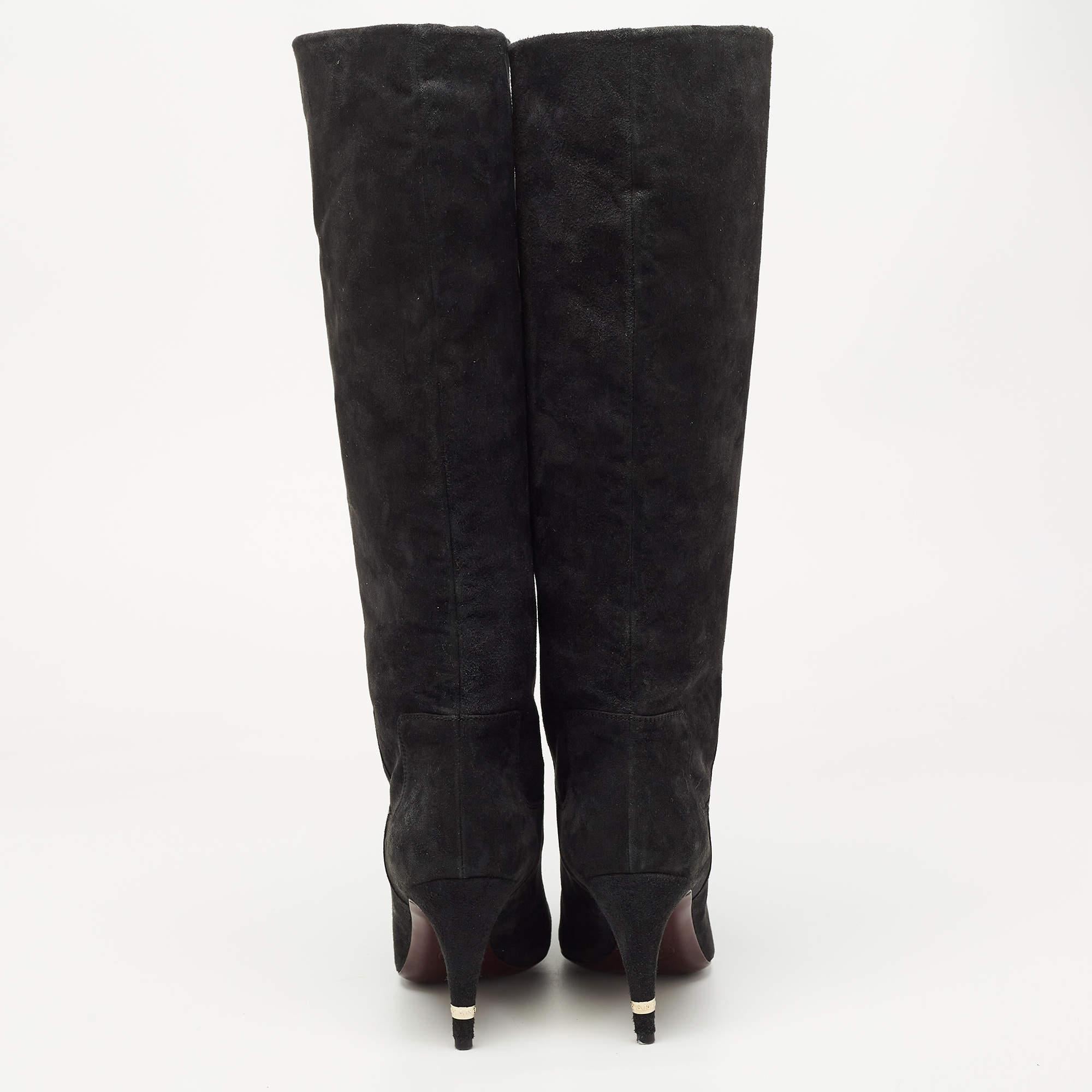 Chanel Black Suede CC Knee Length Boots Size 39.5 In Excellent Condition For Sale In Dubai, Al Qouz 2