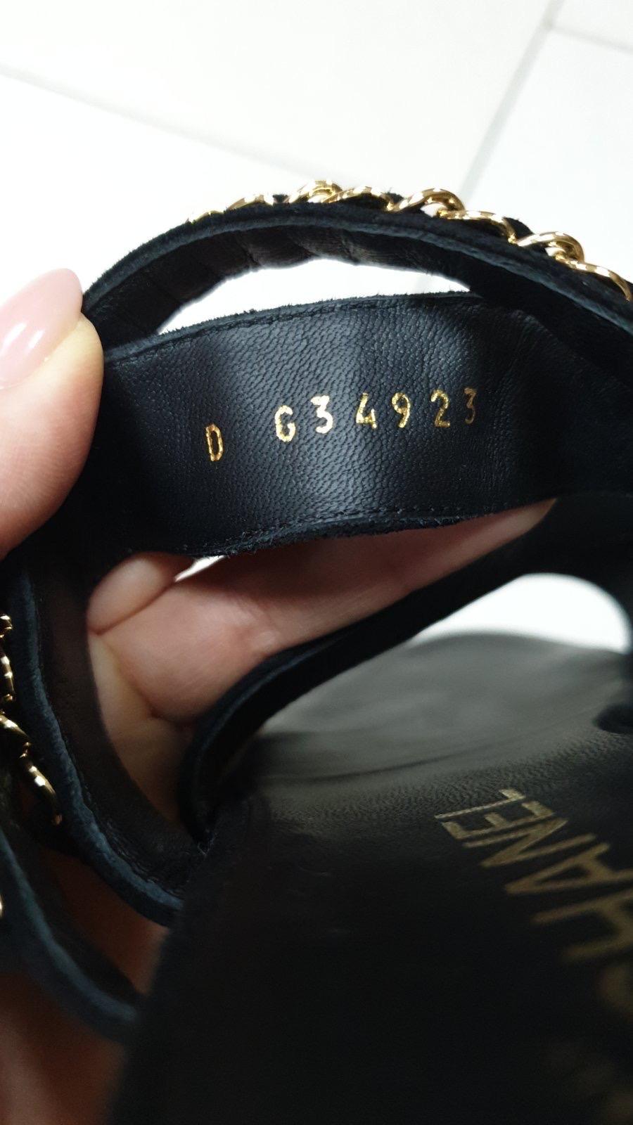 Chanel Schwarz Wildleder Kette offene Zehe flache Sandalen Sz.38 im Angebot 2