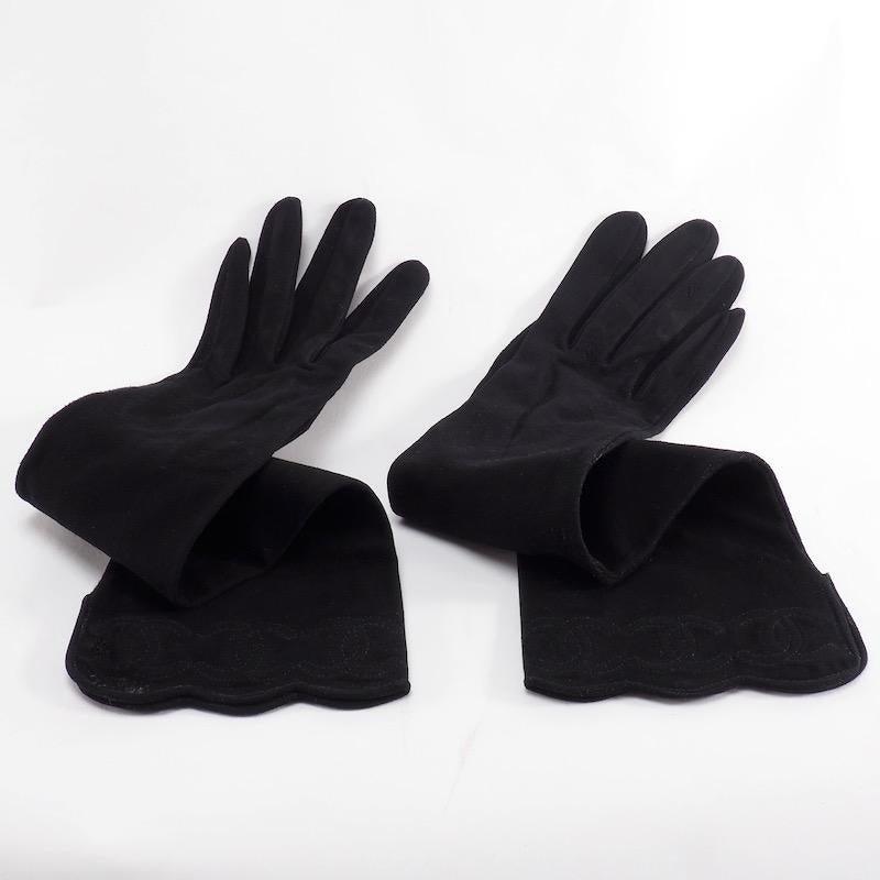 Chanel Black Suede Elbow length Gloves In Excellent Condition For Sale In London, GB