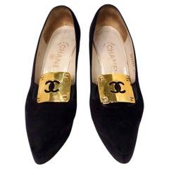 Chanel Black Suede Interlocking CC Logo Plate Loafer Heels circa 1990s