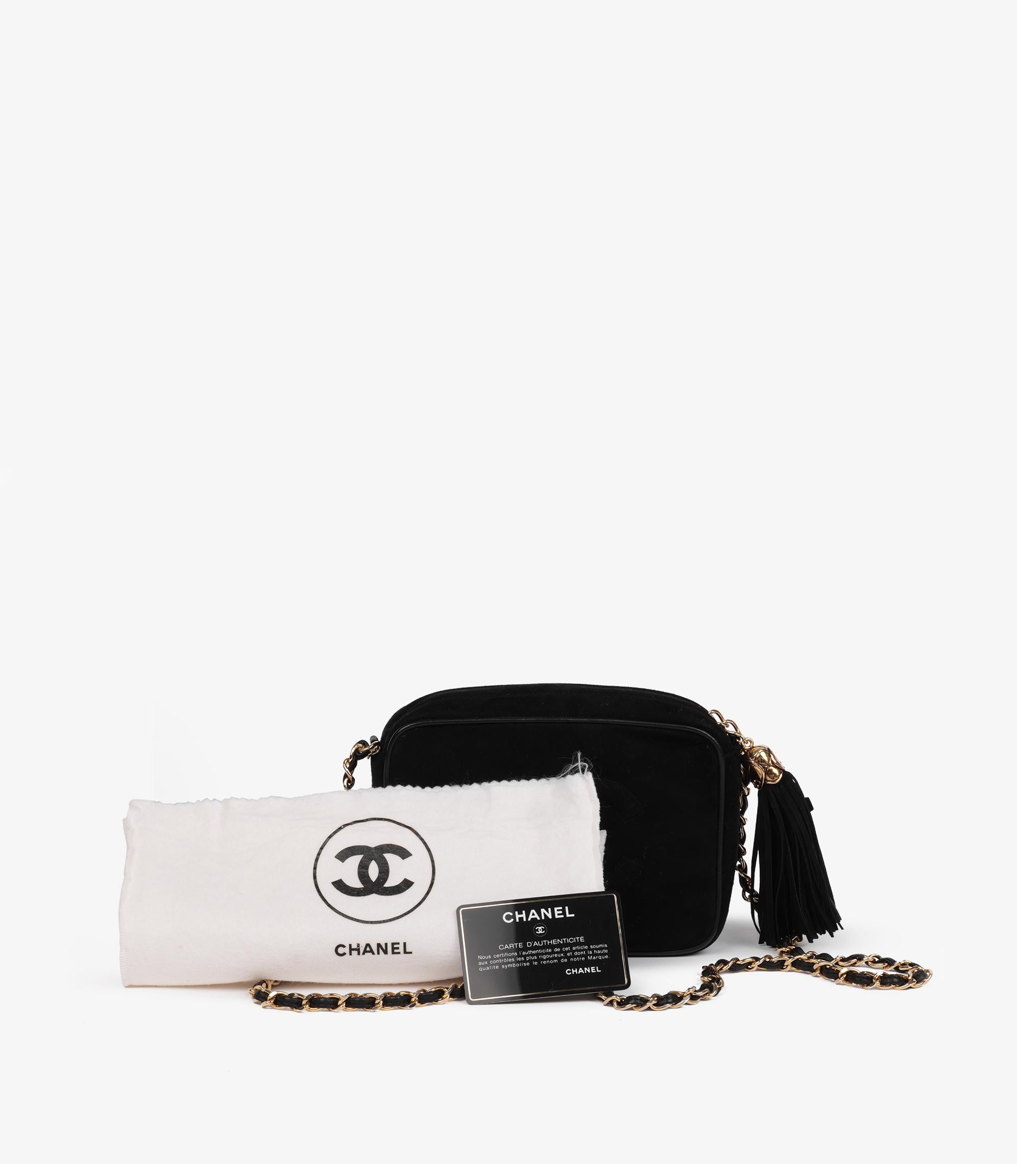 Chanel Mini bolso de cámara de ante y piel de cordero negra Vintage Timeless Fringe en venta 6