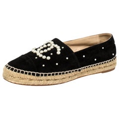 Chanel Black Suede Leather And Faux Pearl CC Espadrille Flats Size 39