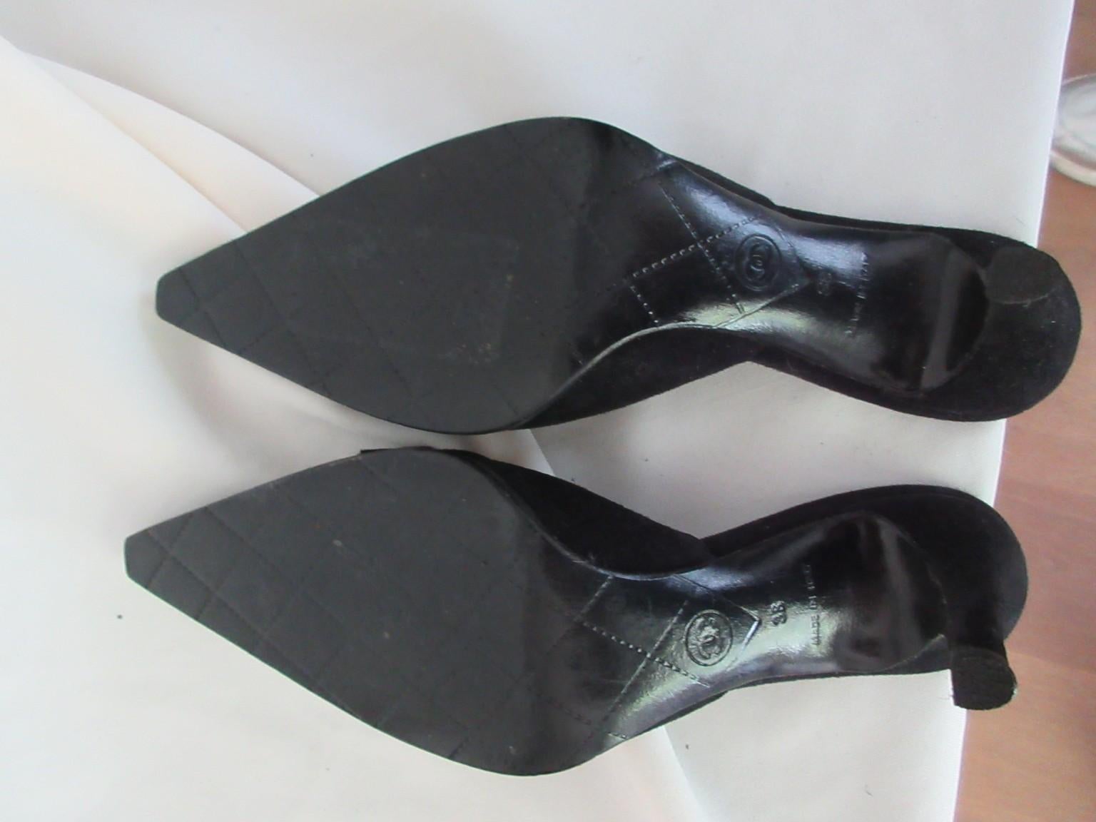 Chanel - Talons mules en daim et cuir noir avec nœud en velours Bon état - En vente à Amsterdam, NL