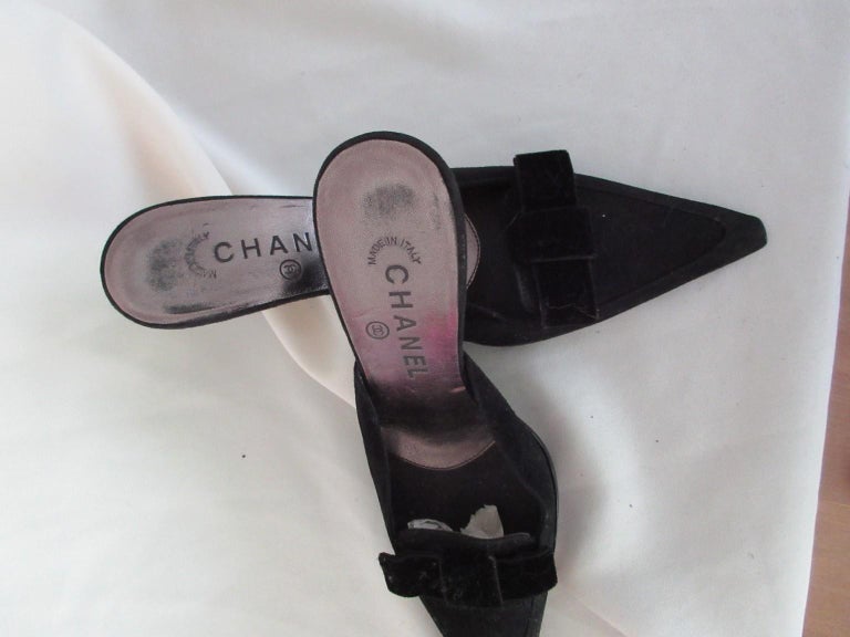 Chanel Vintage Black Leather Bow Mule Heels EU 38 For Sale at 1stDibs