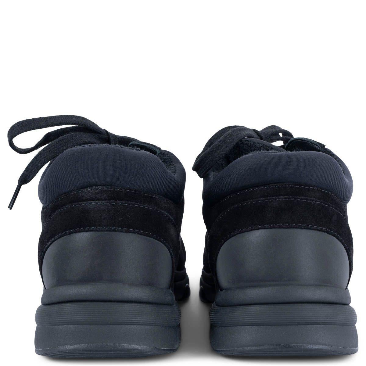 CHANEL schwarz Wildleder & Mesh REV Sneakers Schuhe 38.5 Damen im Angebot
