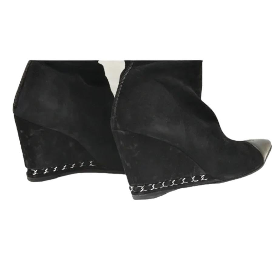 Chanel Black Suede Over The Knee Leather Boots Pointed Wedge Silver Chain 40.5 For Sale 2