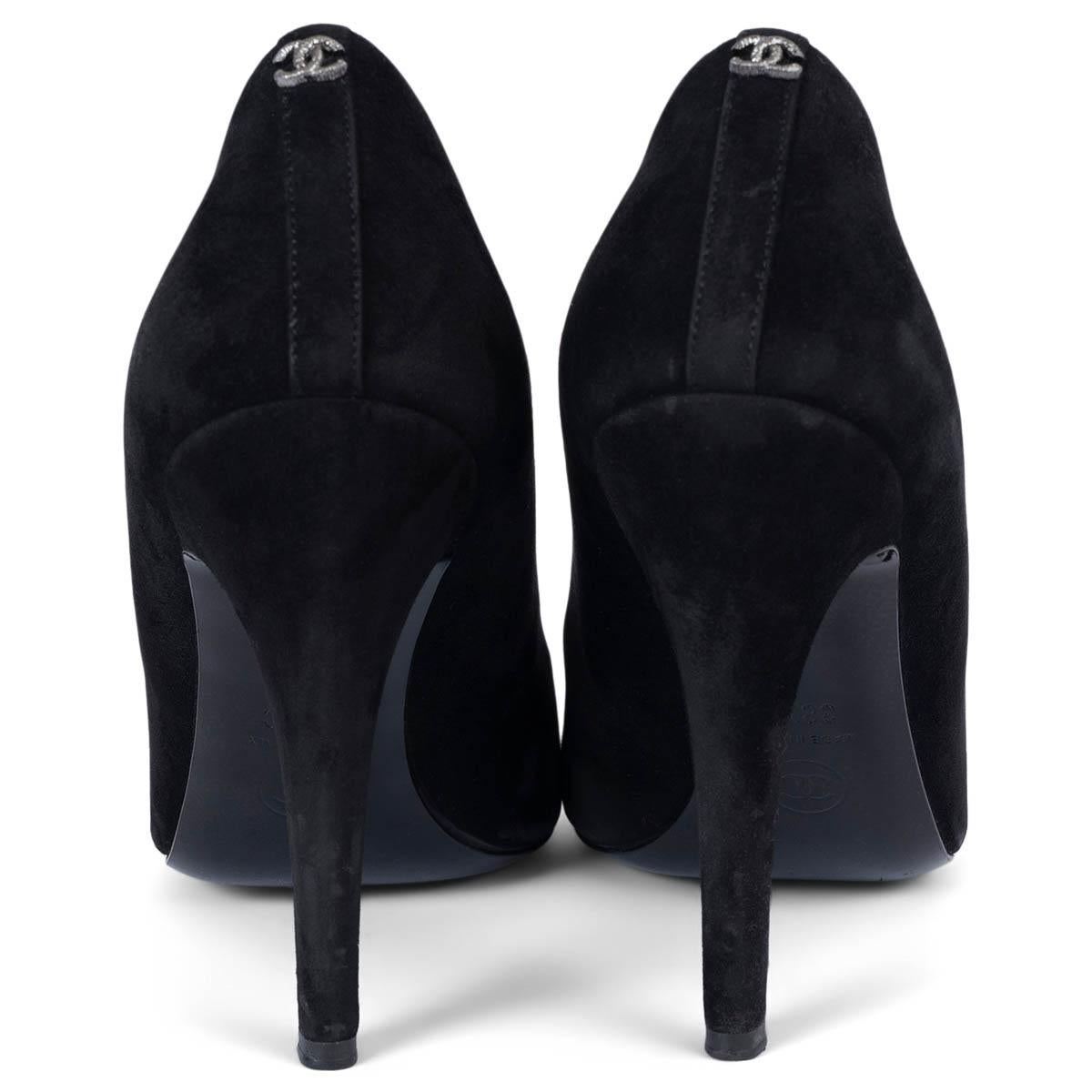 CHANEL black suede POINTE TOE Pumps Shoes 38.5 For Sale 1