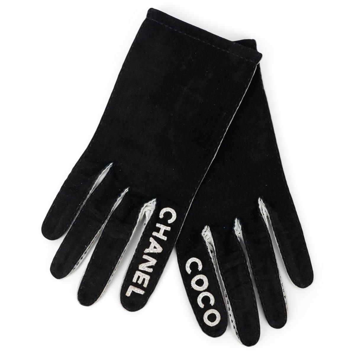 CHANEL black suede & silver leather LOGO Gloves 7 For Sale