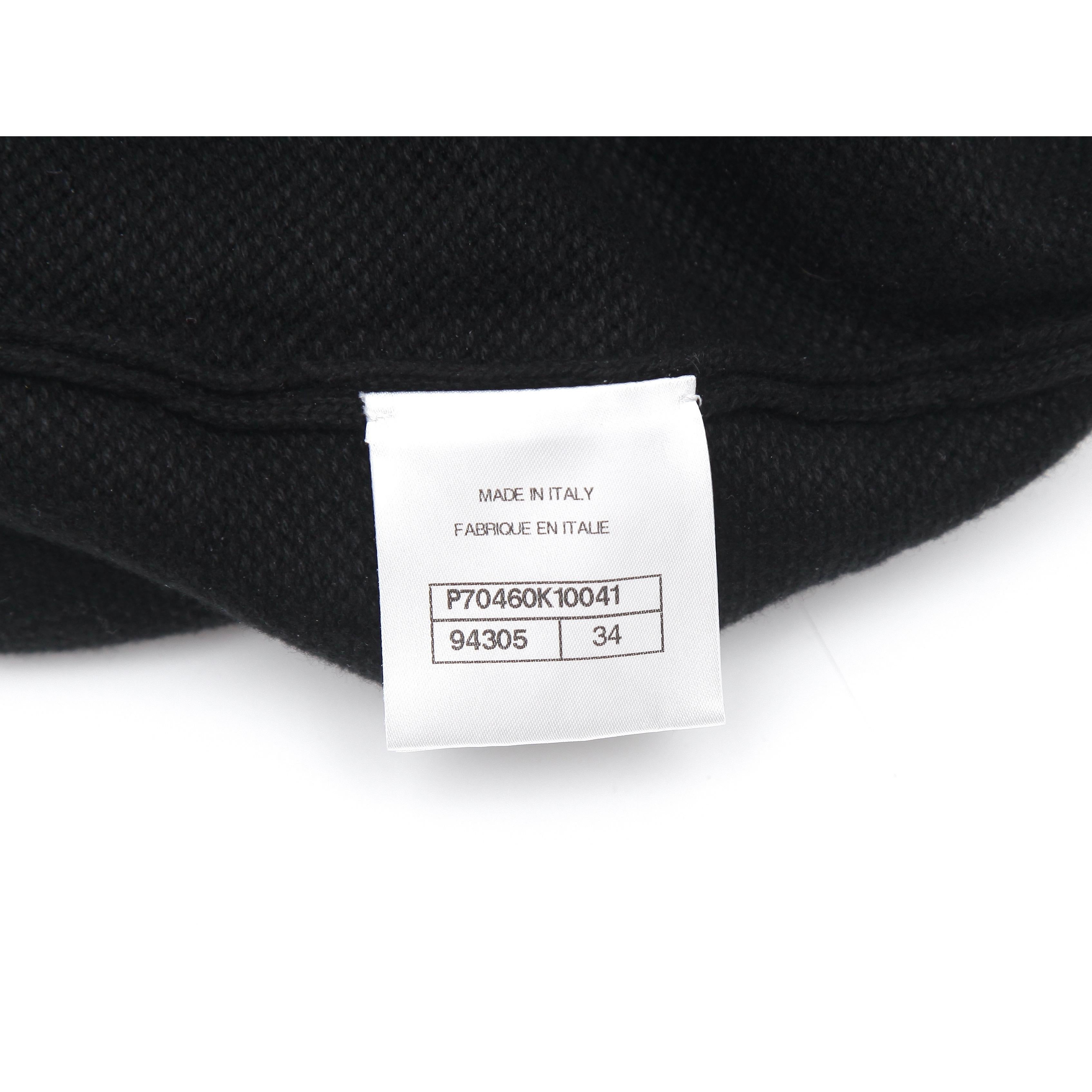 Women's CHANEL Black Sweater Long Sleeve CC Logo Graphic Print White Iridescent 2021 34