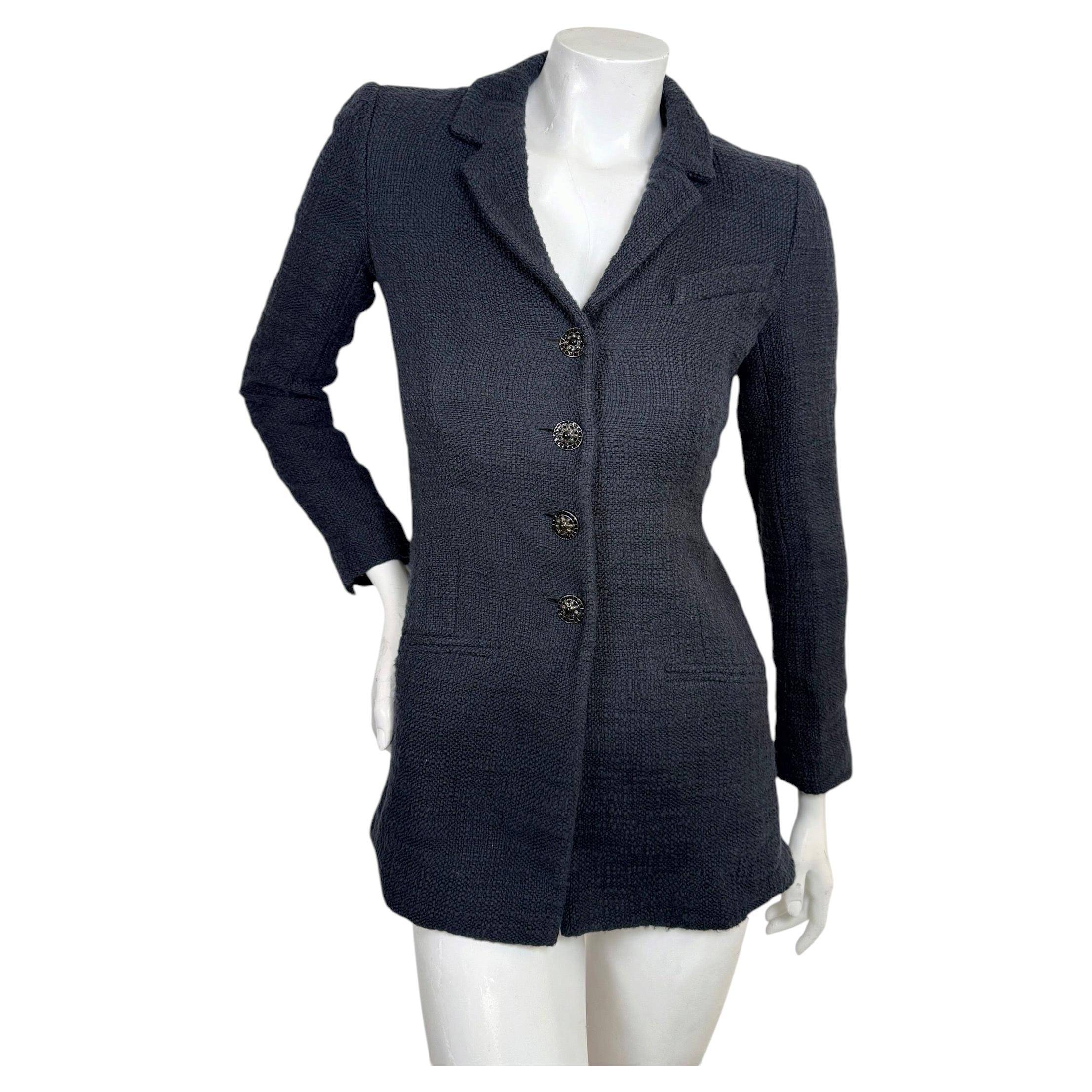 Blazer long ajusté Chanel en bouclé texturé noir, taille FR 38