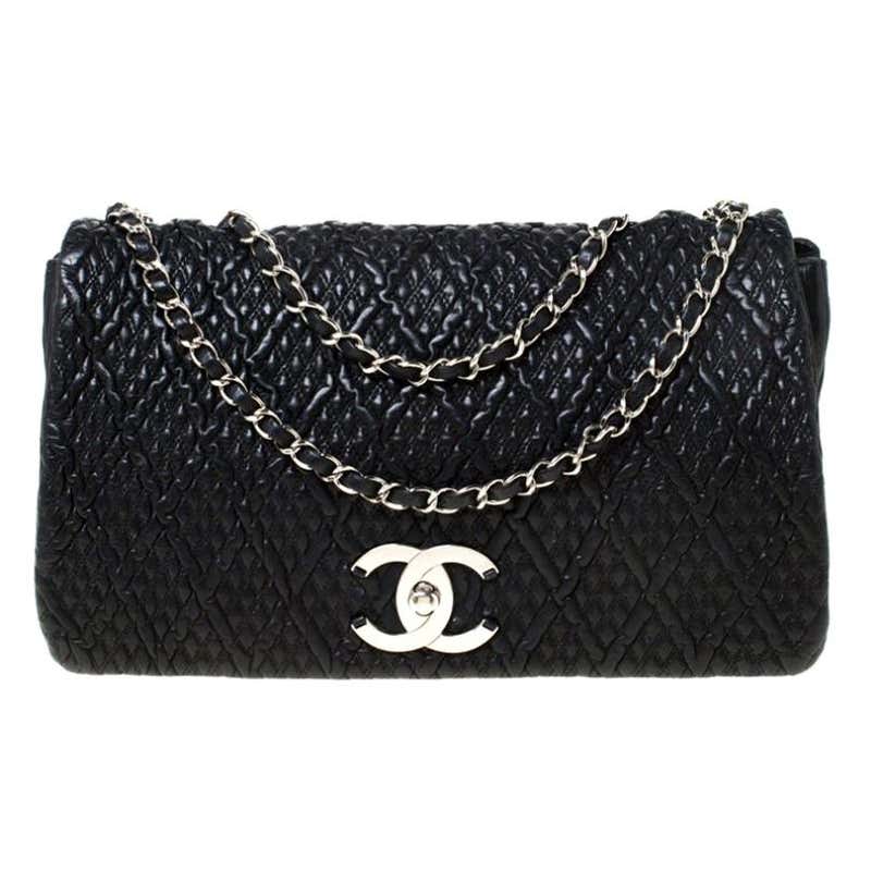 Chanel Black Textured Quilted Leather Shoulder Bag For Sale at 1stDibs