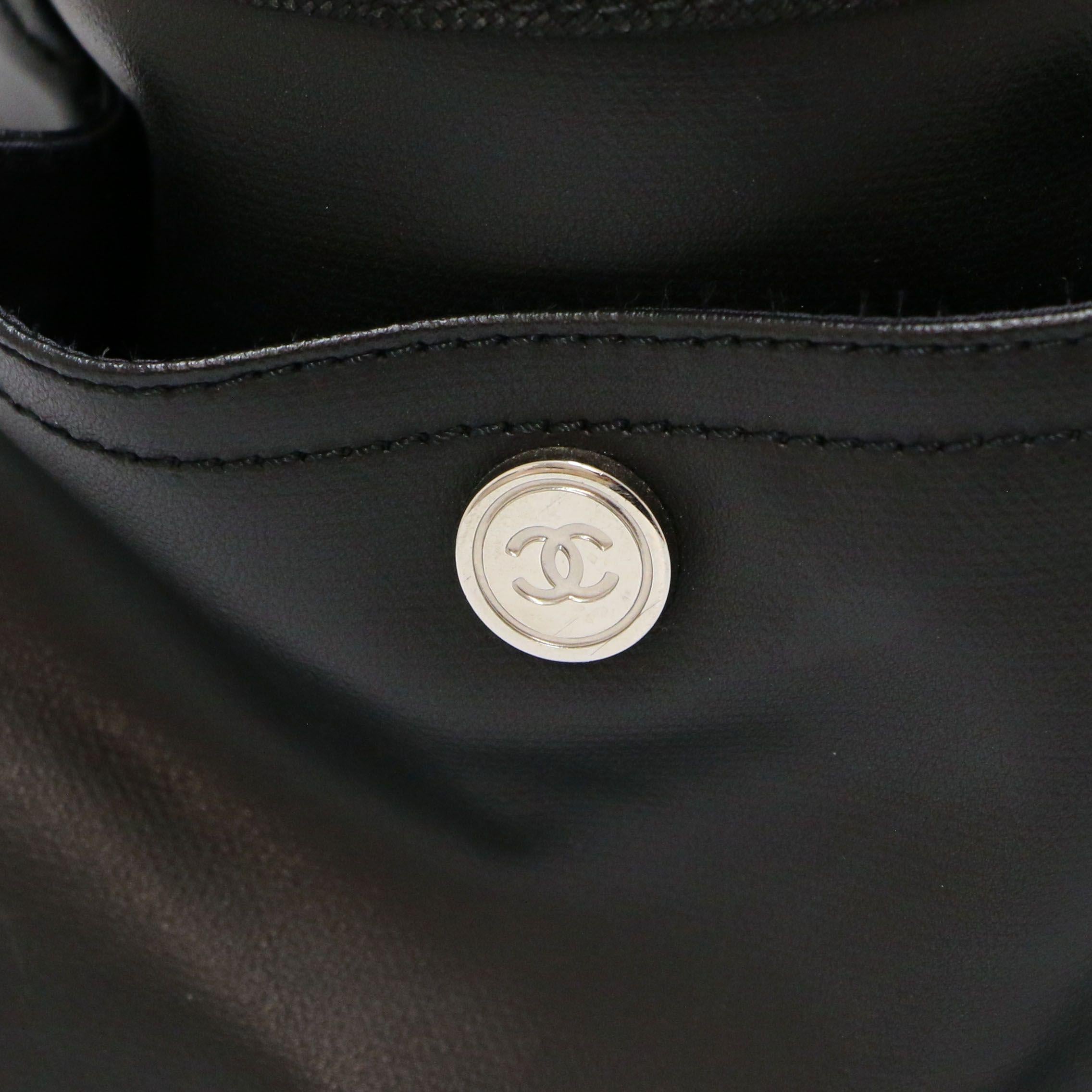 Chanel black tote bag For Sale 3
