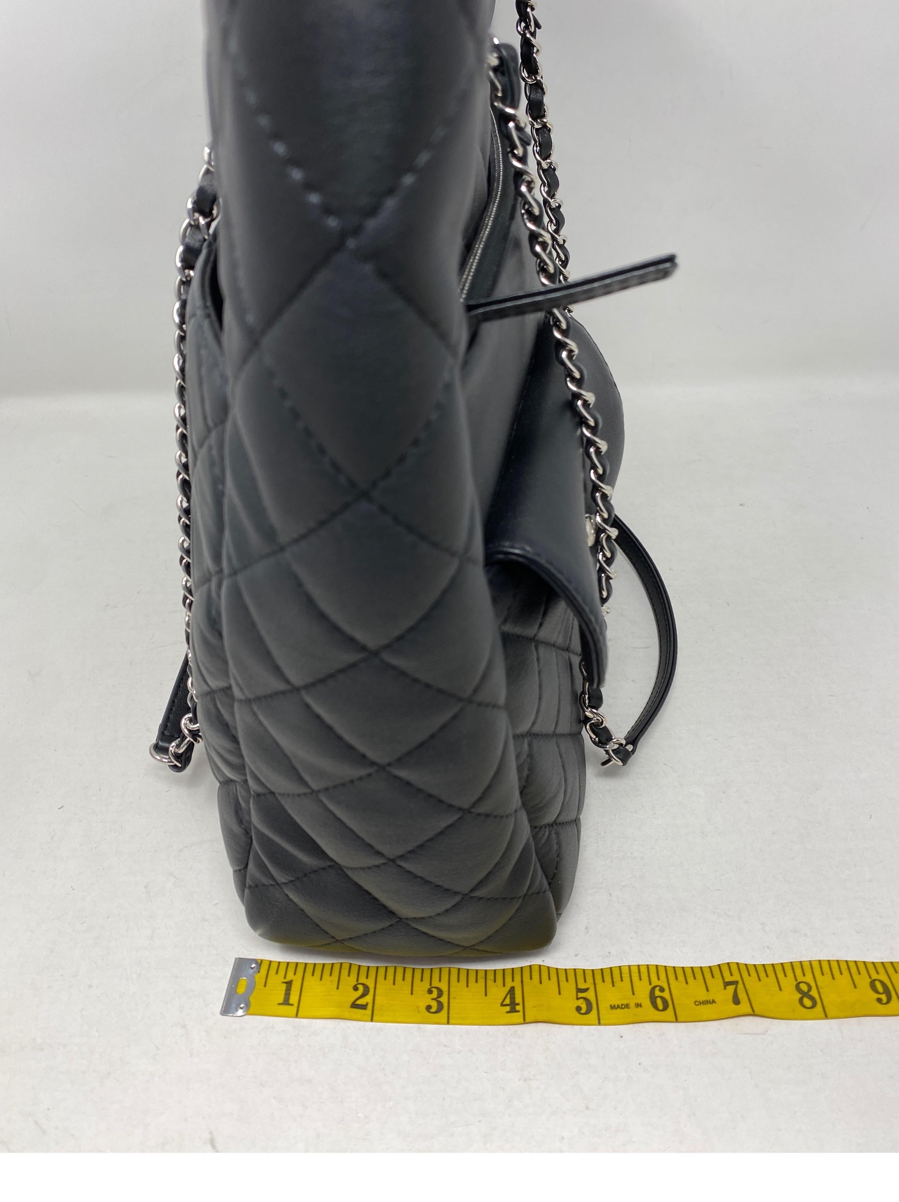 Chanel Schwarze Tragetasche 13