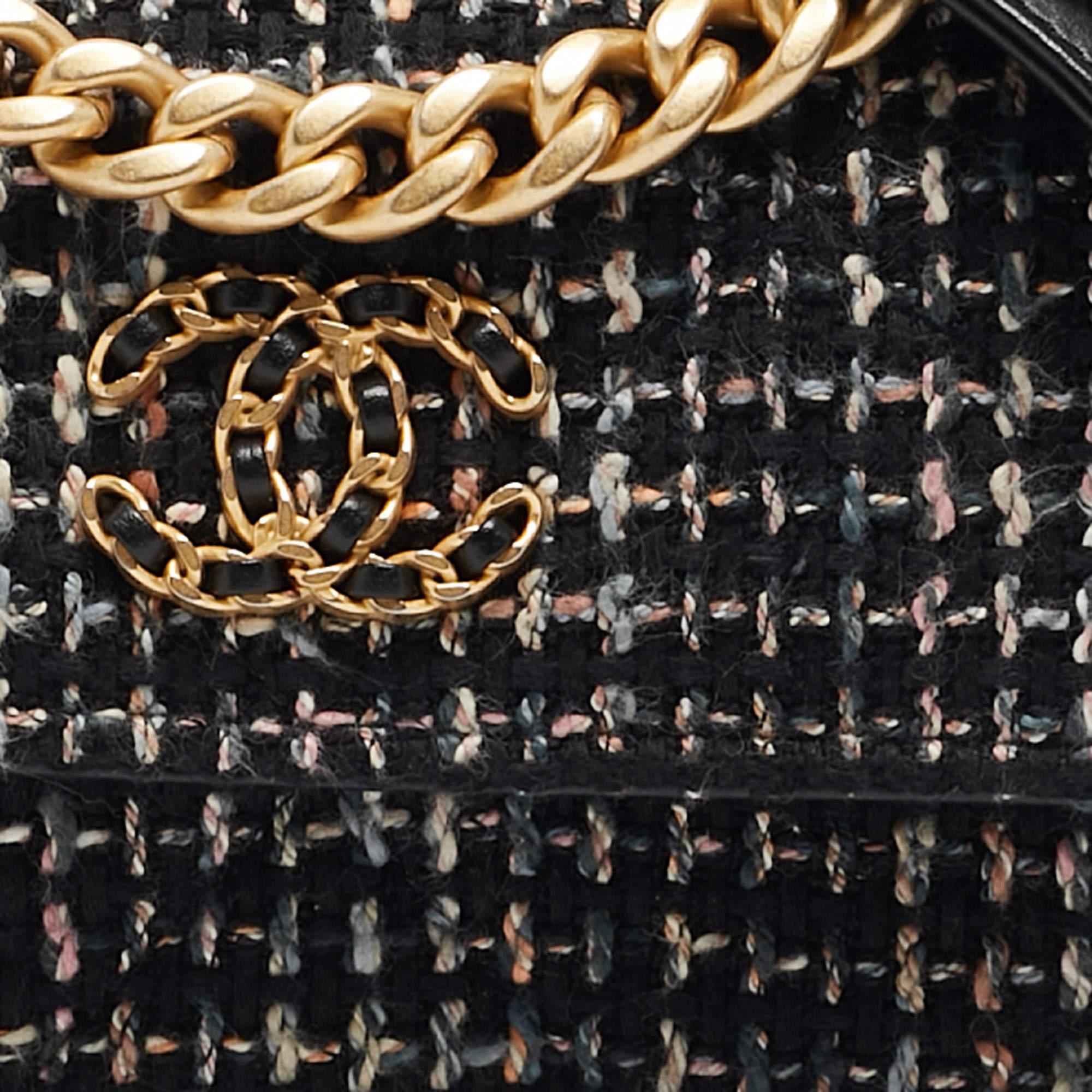 Chanel Black Tweed 19 WOC Bag For Sale 7