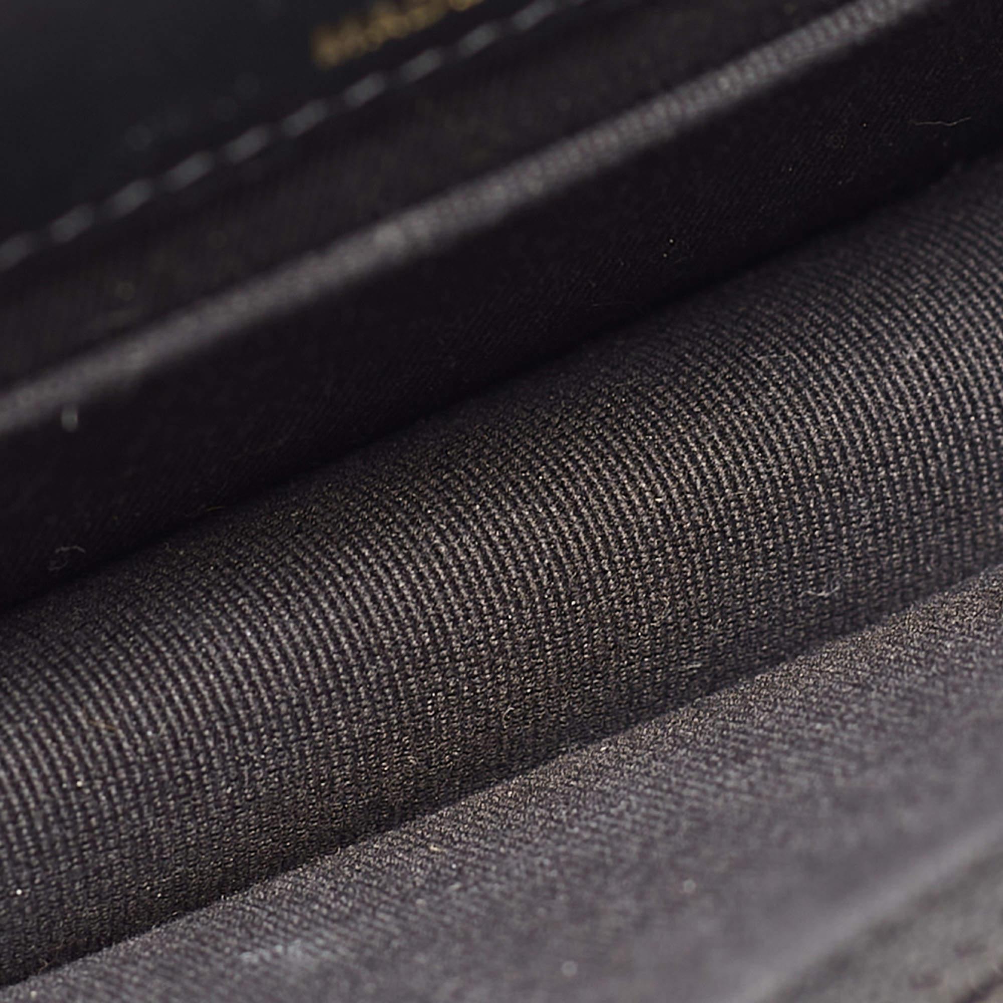 Chanel Black Tweed 19 WOC Bag For Sale 8