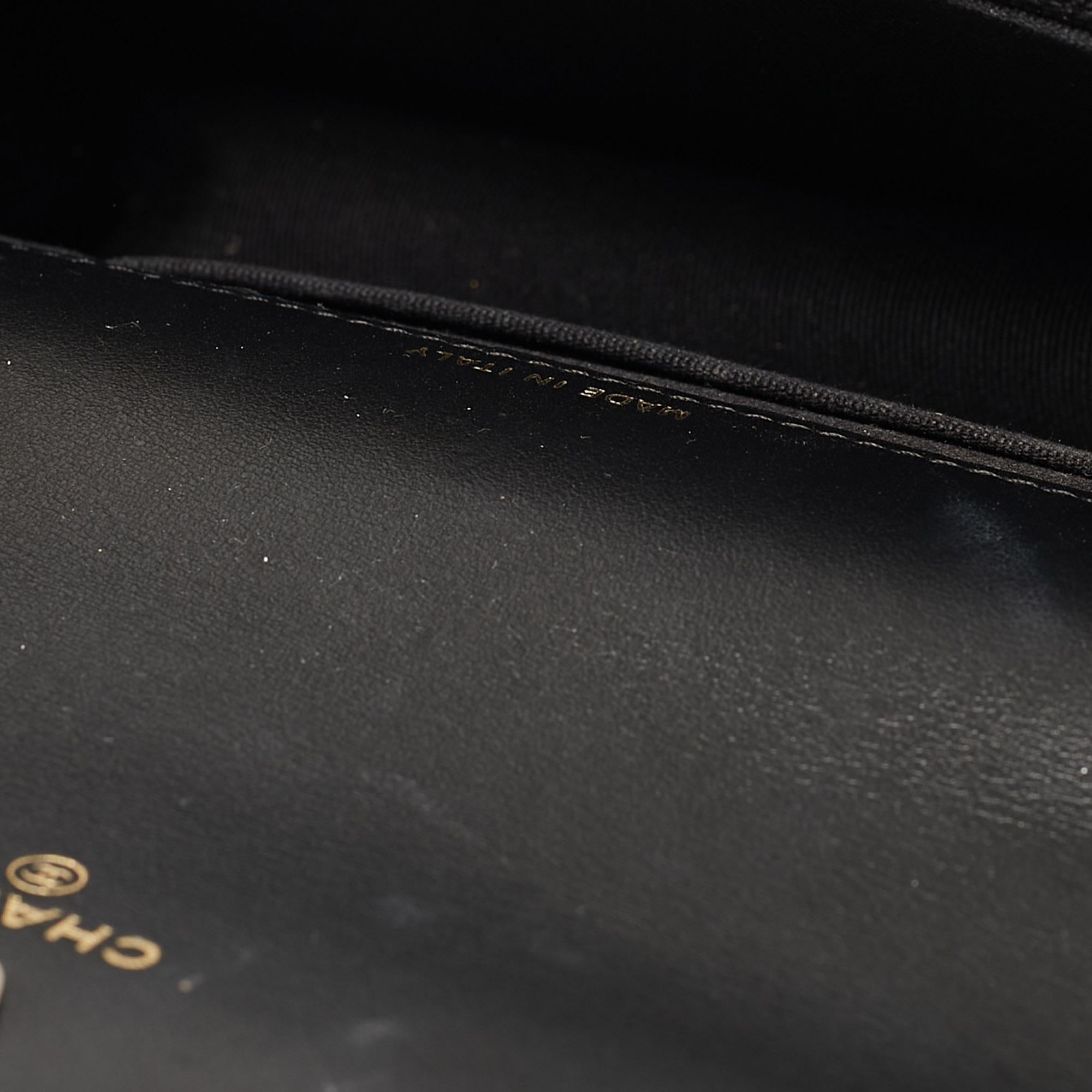 Chanel Black Tweed 19 WOC Bag For Sale 3
