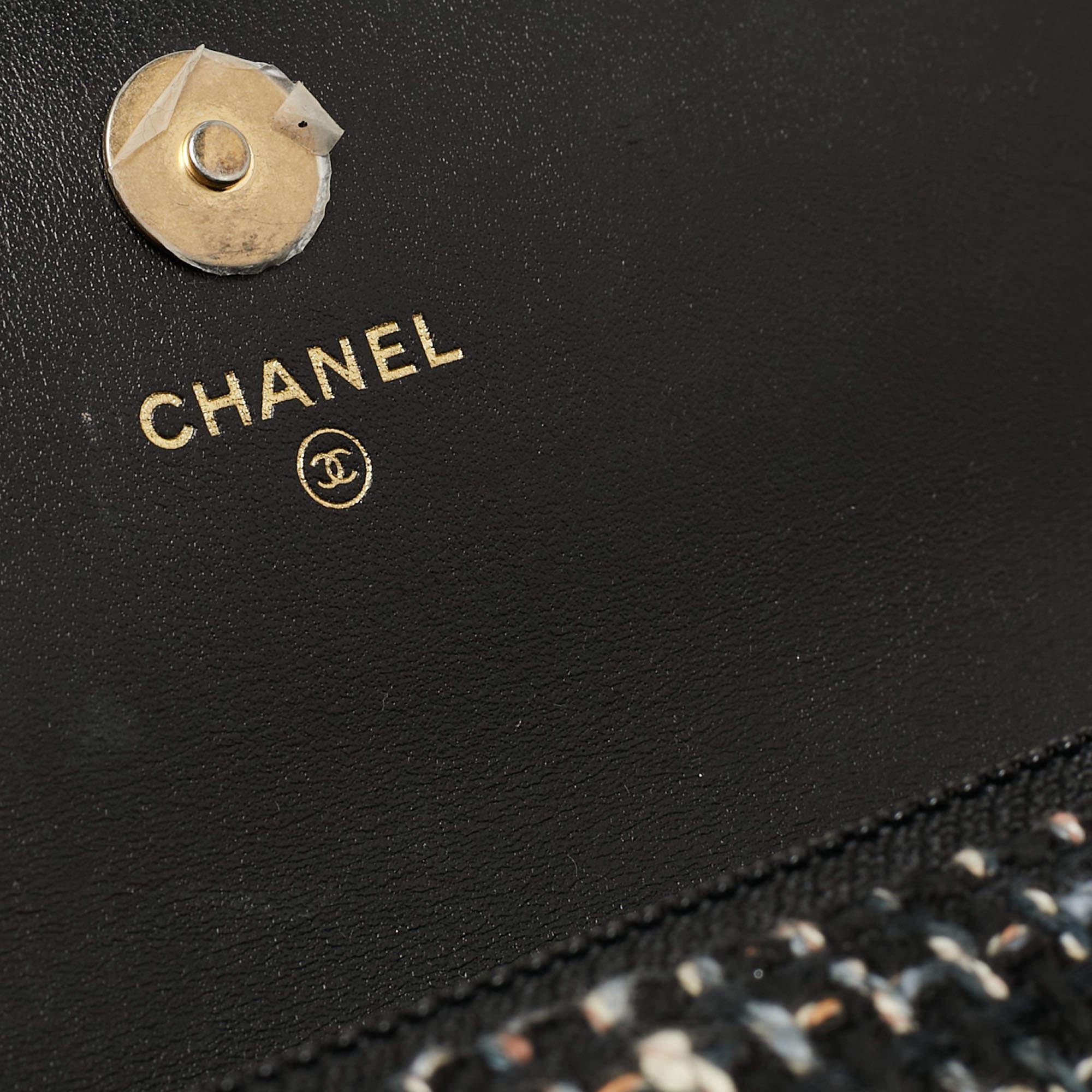 Chanel Black Tweed 19 WOC Bag For Sale 3