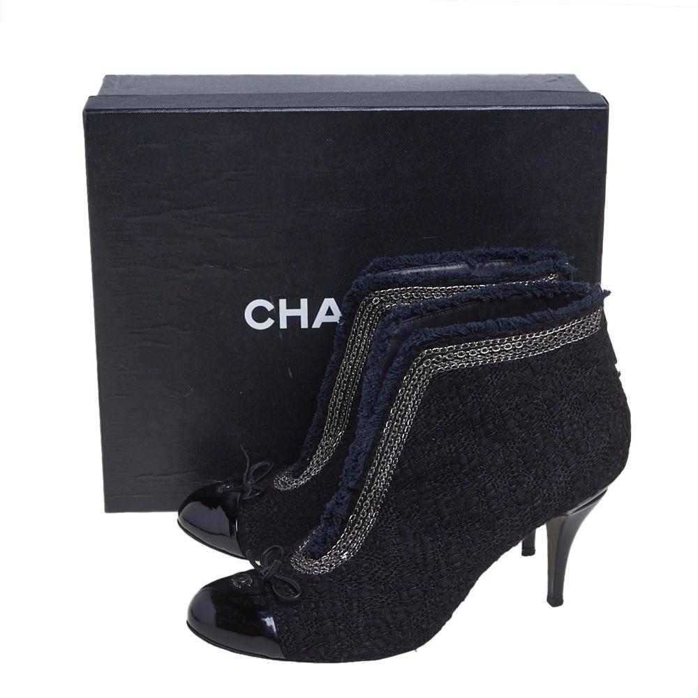 Chanel Black Tweed And Patent Leather CC Cap Toe Ankle Booties Size 41 4