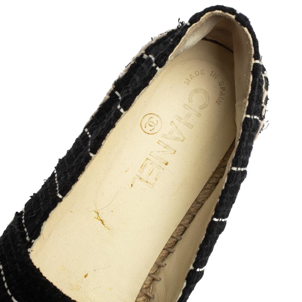 Chanel Black Tweed And Patent Leather CC Cap Toe Espadrille Flats Size 40 1