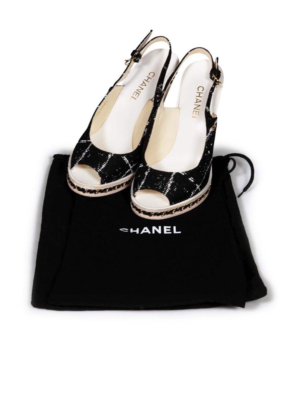 Chanel Black Tweed CC Chain Accent Slingback Wedge Sandals Size IT 38.5 For Sale 2