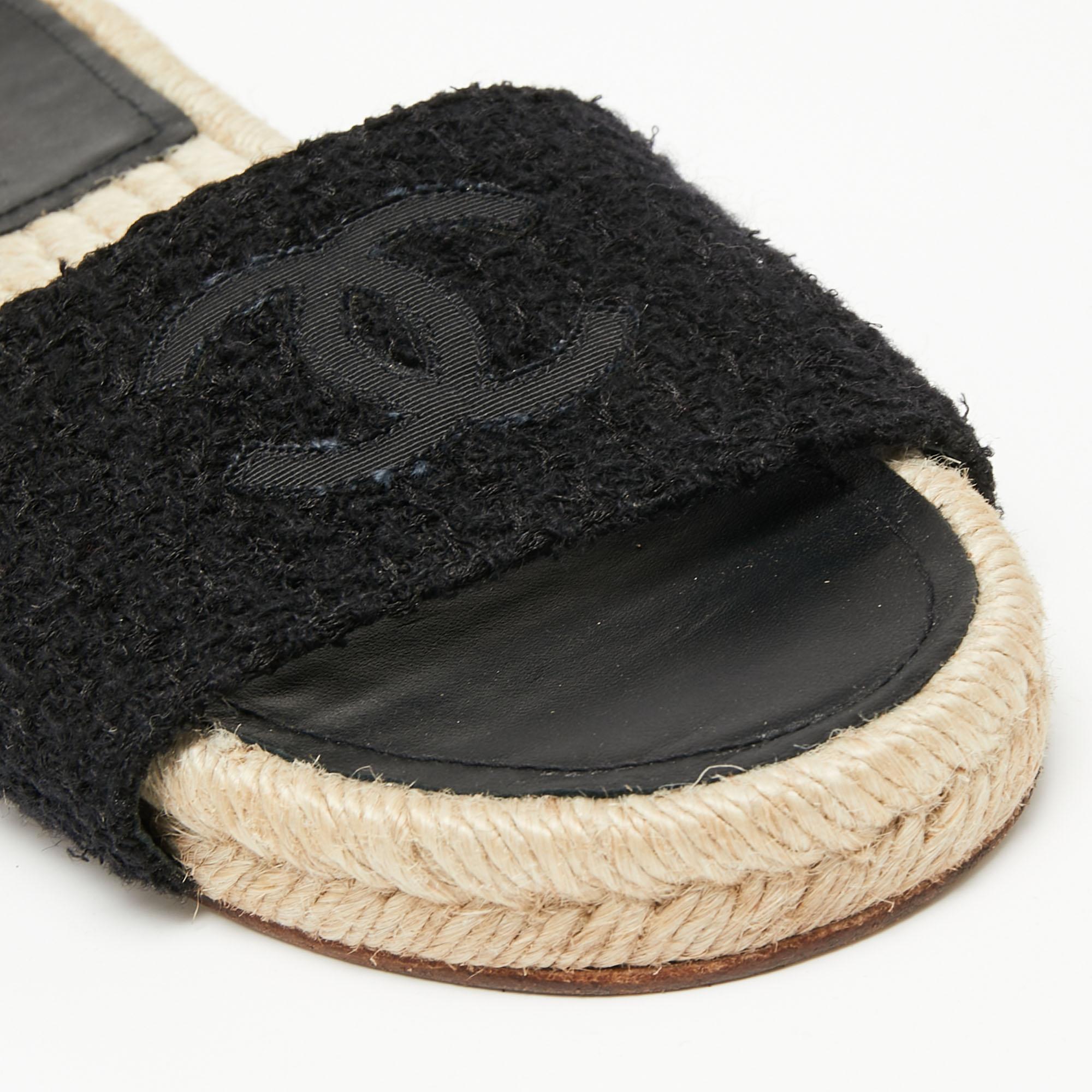 Chanel Black Tweed CC Flat Espadrille Slides Size 37 3