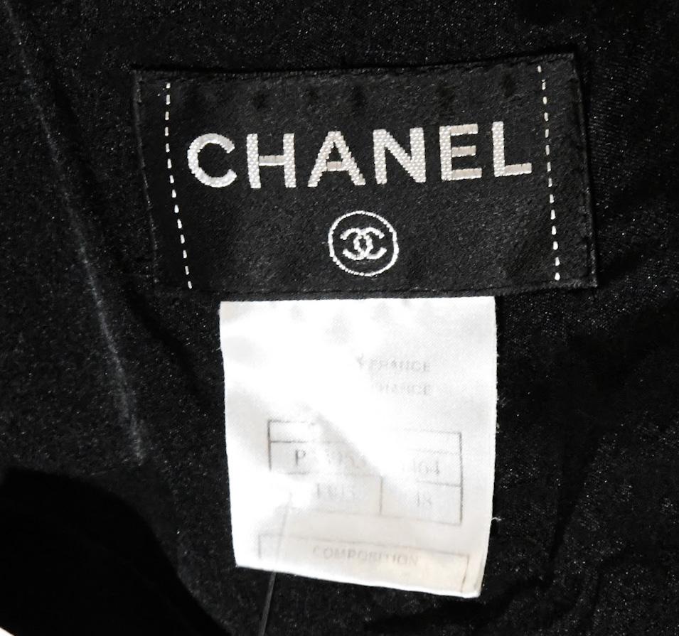 Women's Chanel Black Tweed Chevron Design Frayed Edges Short Sleeve Dress For Sale