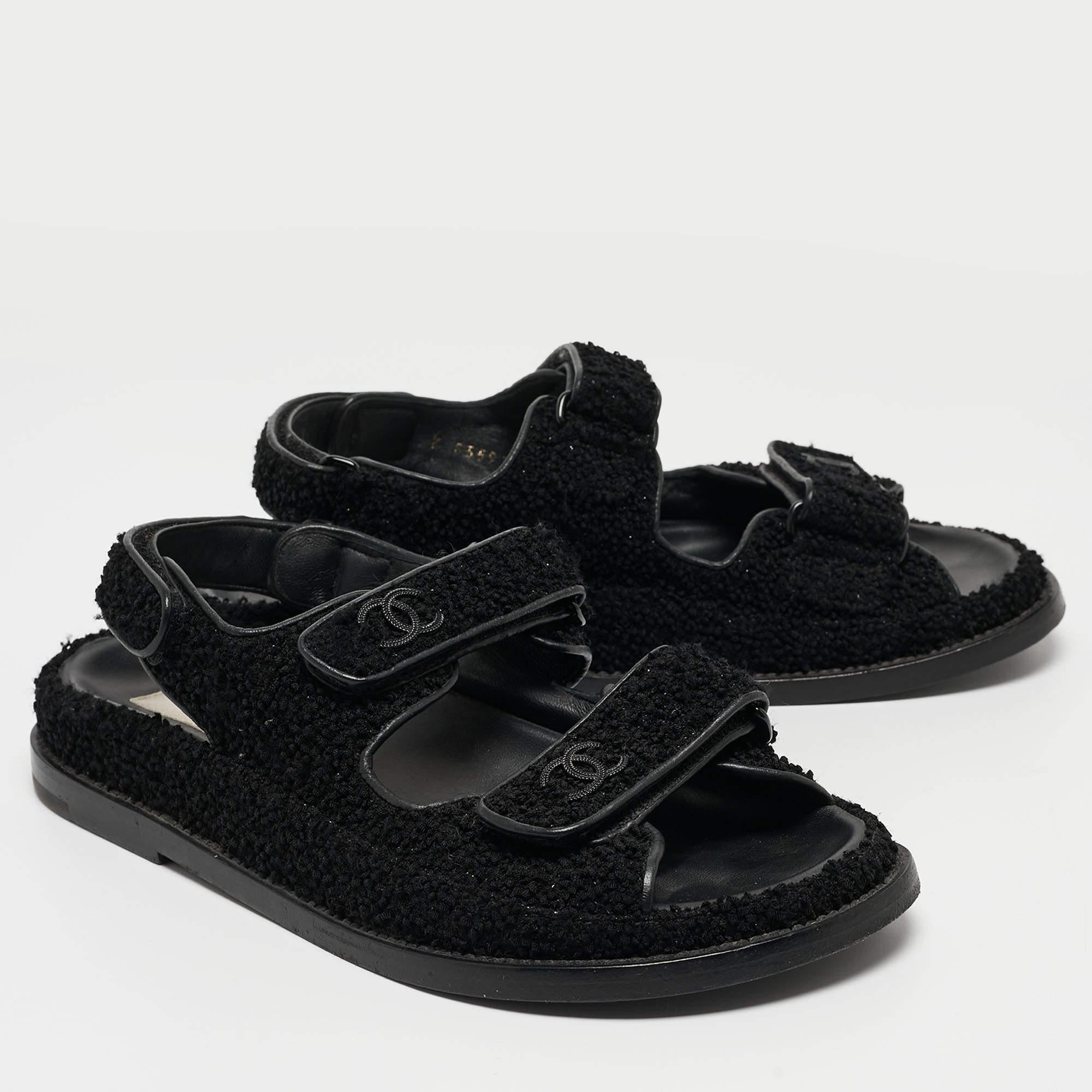 Chanel Black Tweed Fabric Dad Sandals Size 37 In Good Condition In Dubai, Al Qouz 2