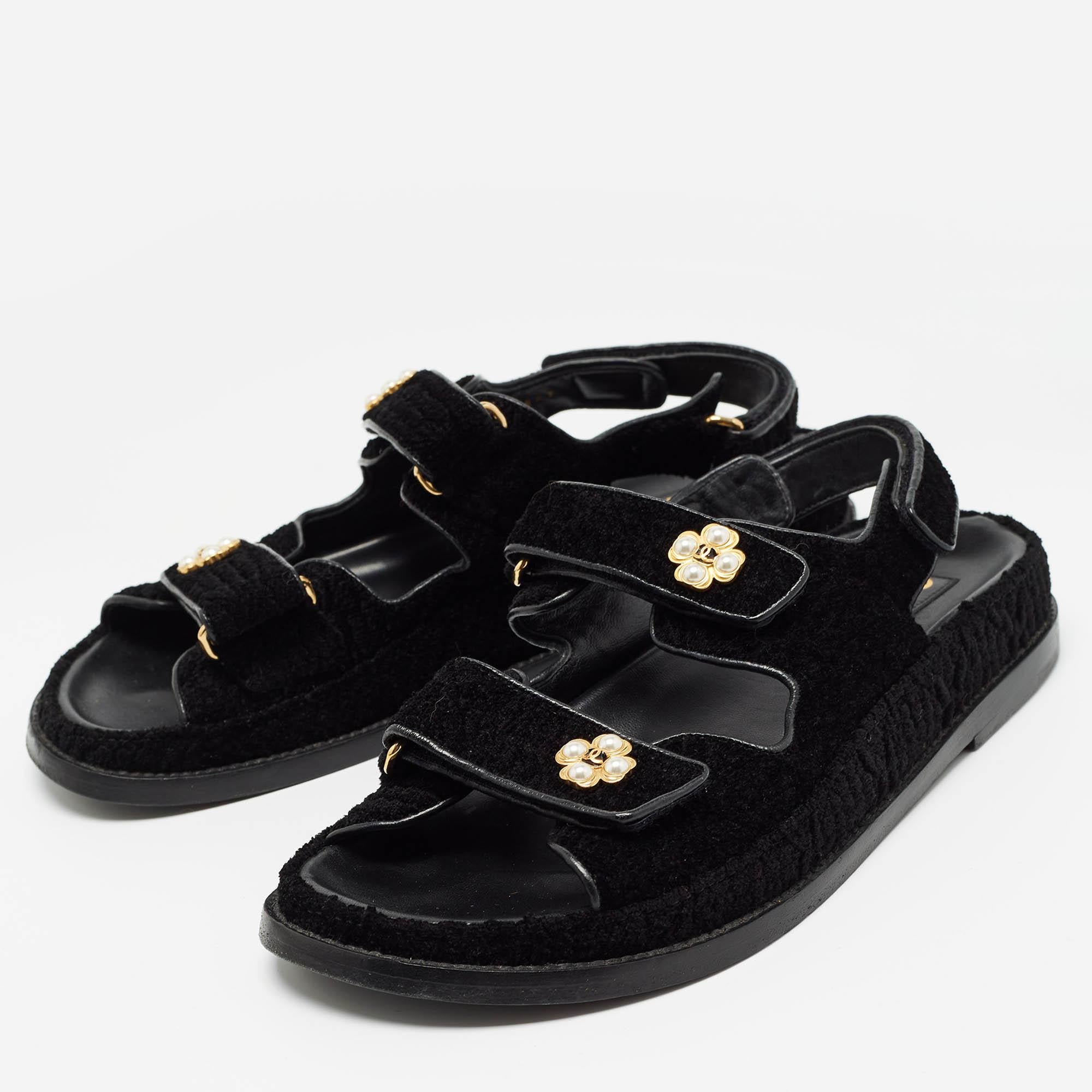 Chanel Dad Sandalen aus schwarzem Tweed-Stoff Größe 38.5 im Angebot 2