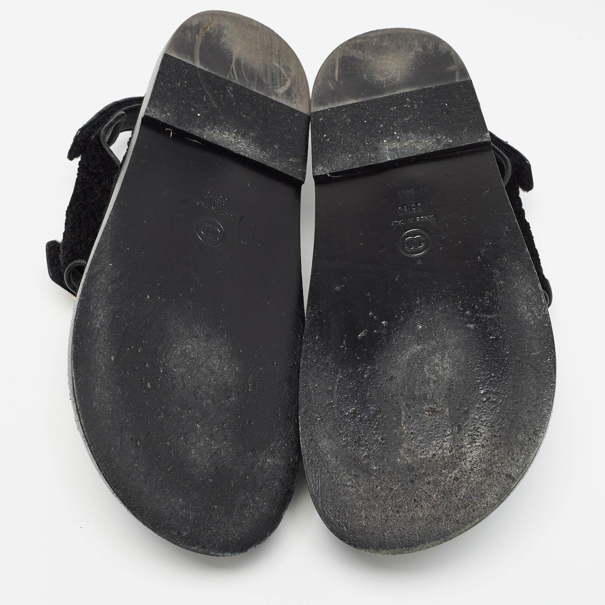 Chanel Dad Sandalen aus schwarzem Tweed-Stoff Größe 38.5 im Angebot 4