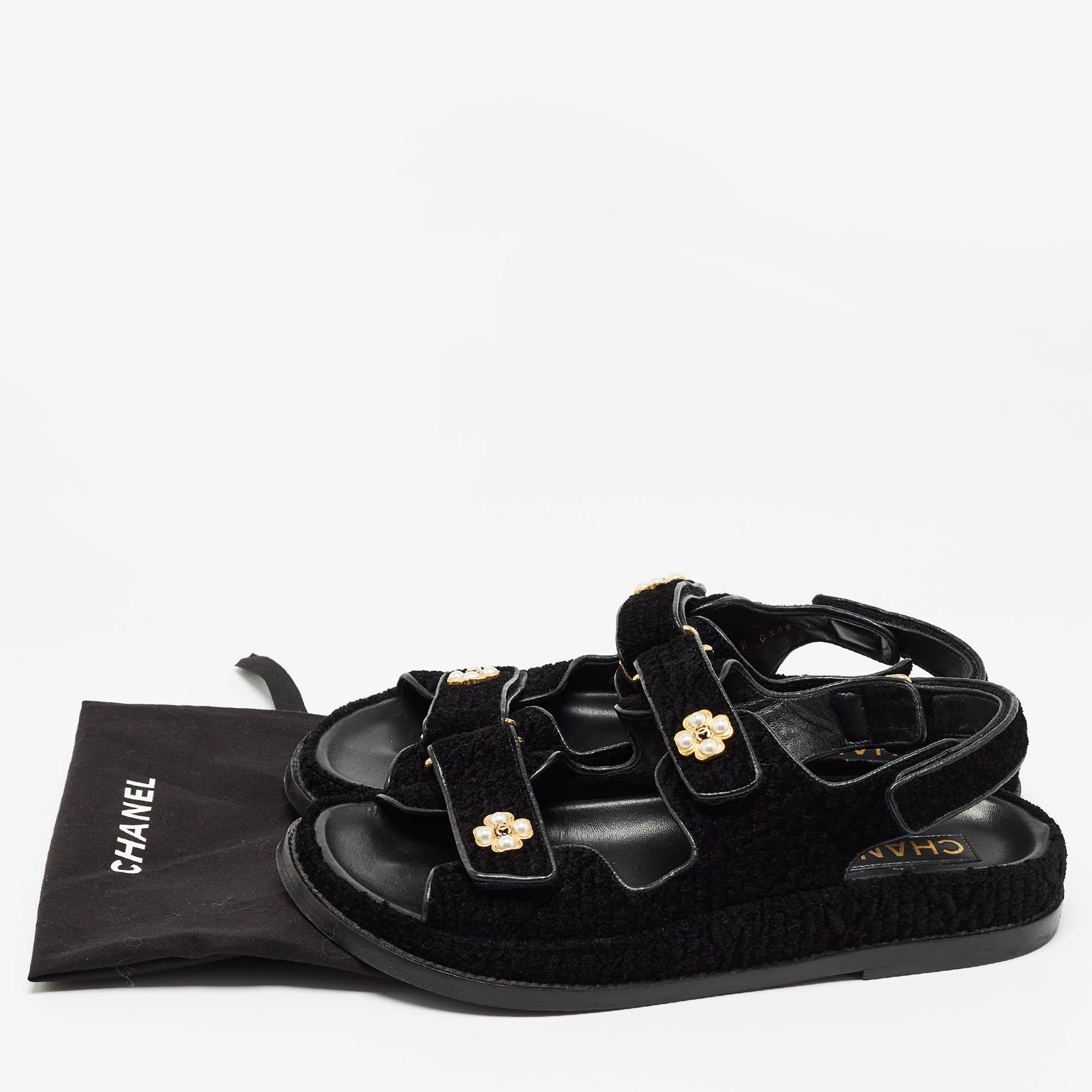 Chanel Dad Sandalen aus schwarzem Tweed-Stoff Größe 38.5 im Angebot 5