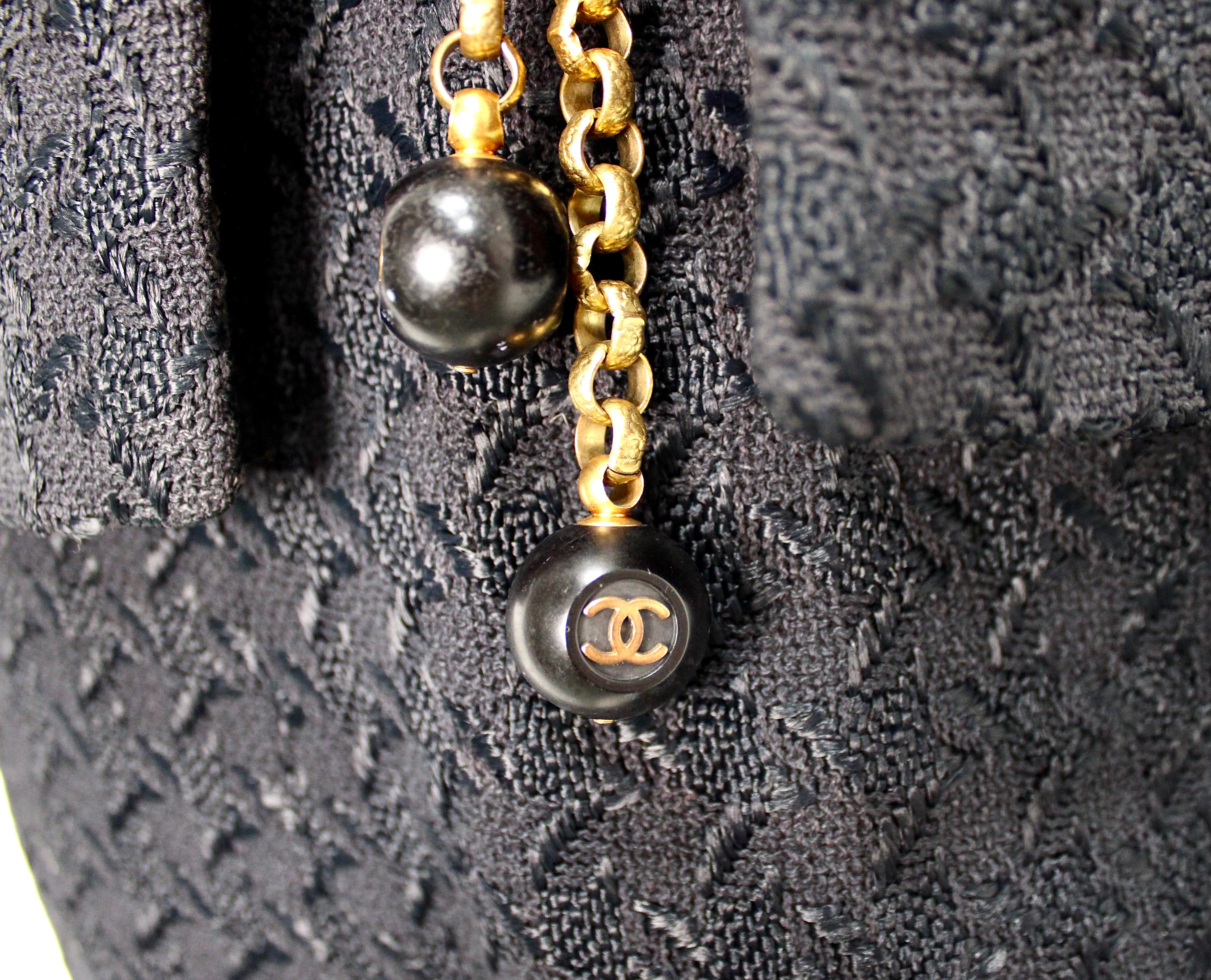 Chanel Black Tweed Houndstooth & Pink Print Jacket & Skirt Suit Set 1993 In Good Condition For Sale In Scottsdale, AZ