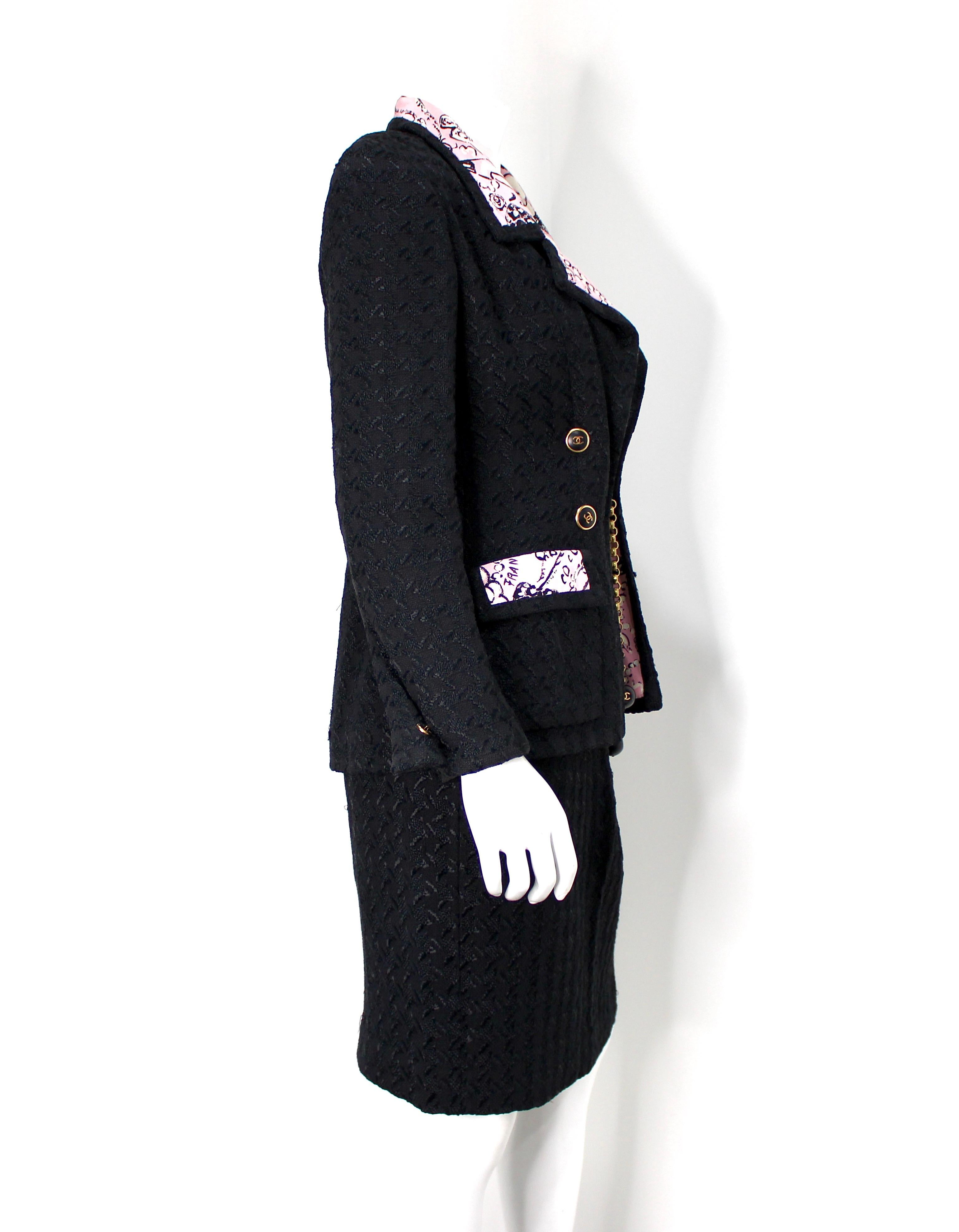 Chanel Black Tweed Houndstooth & Pink Print Jacket & Skirt Suit Set 1993 For Sale 5
