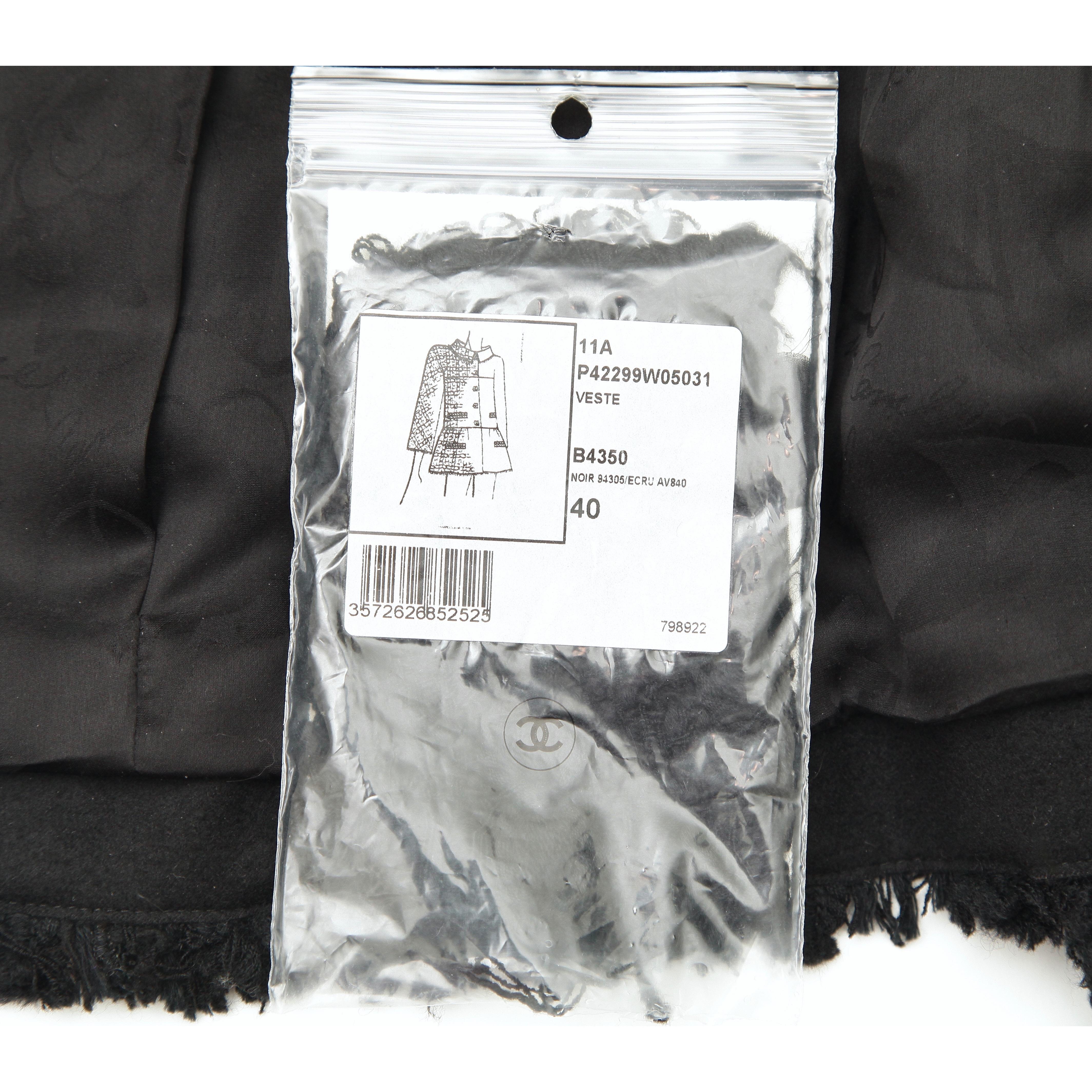 CHANEL Tweed Black Jacket Blazer Buttons Long Sleeve Pockets Sz 40 2011 11A 7