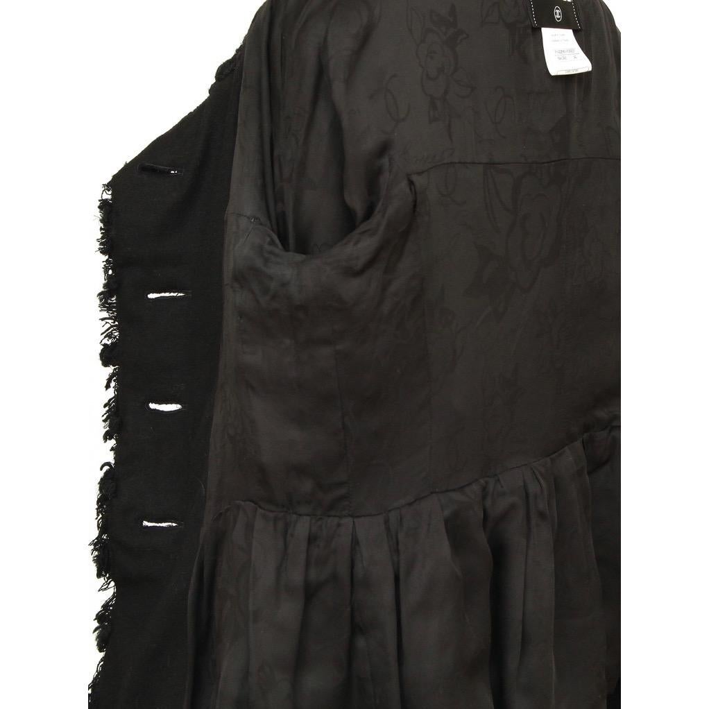 CHANEL Tweed Black Jacket Blazer Buttons Long Sleeve Pockets Sz 40 2011 11A 2