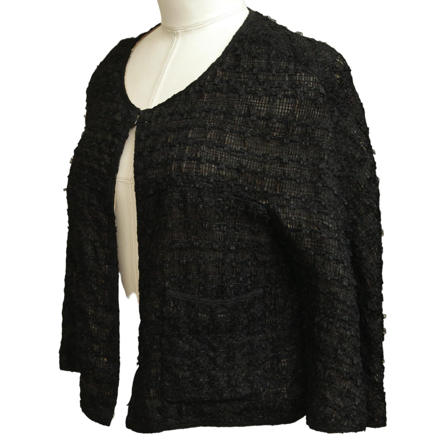 Noir CHANEL Veste en tweed noir fantaisie boutons crochets yeux poches chaîne or Sz 36 2012 en vente