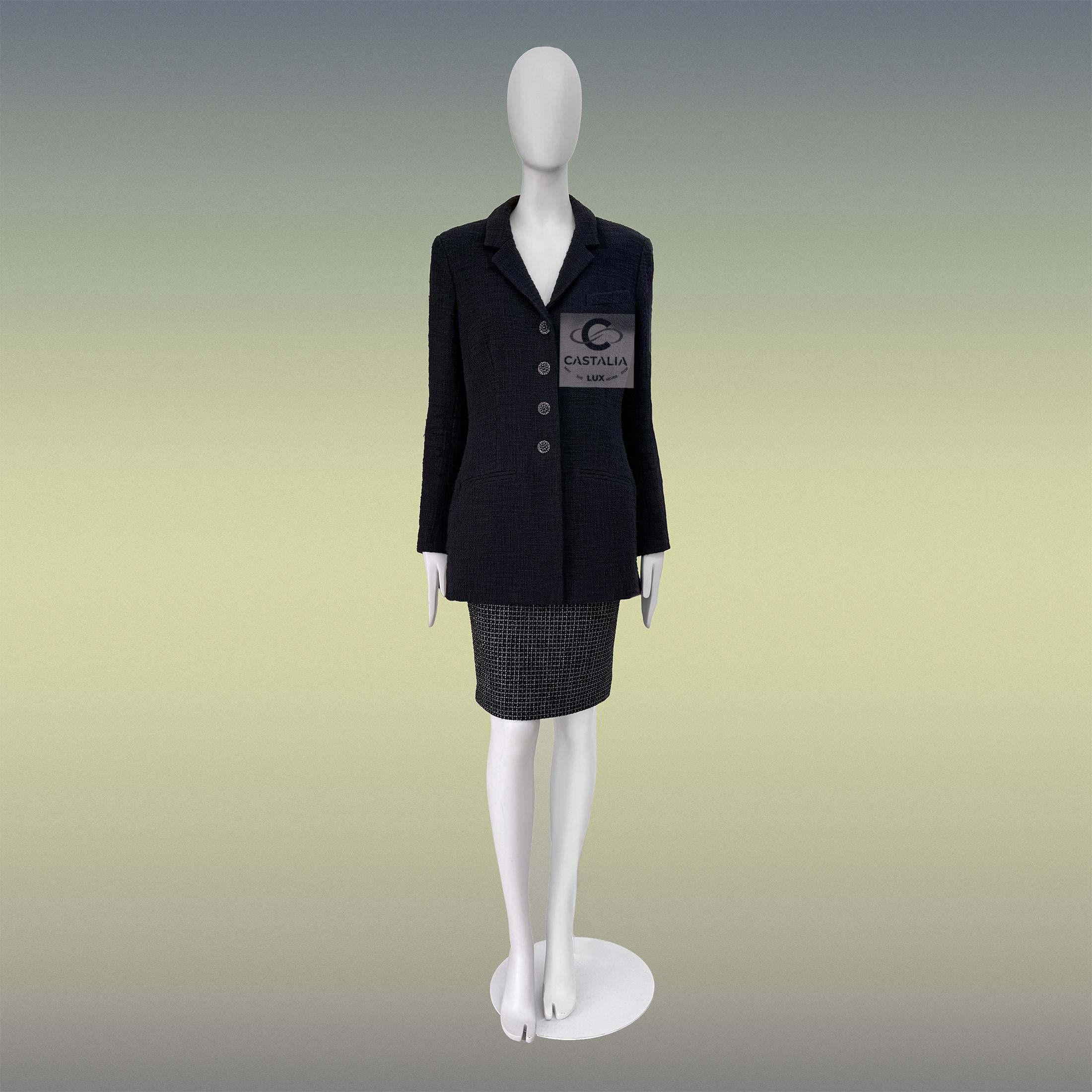 Chanel Black Tweed Jacket  Paris / BOMBAY Collection 42 FR For Sale 2