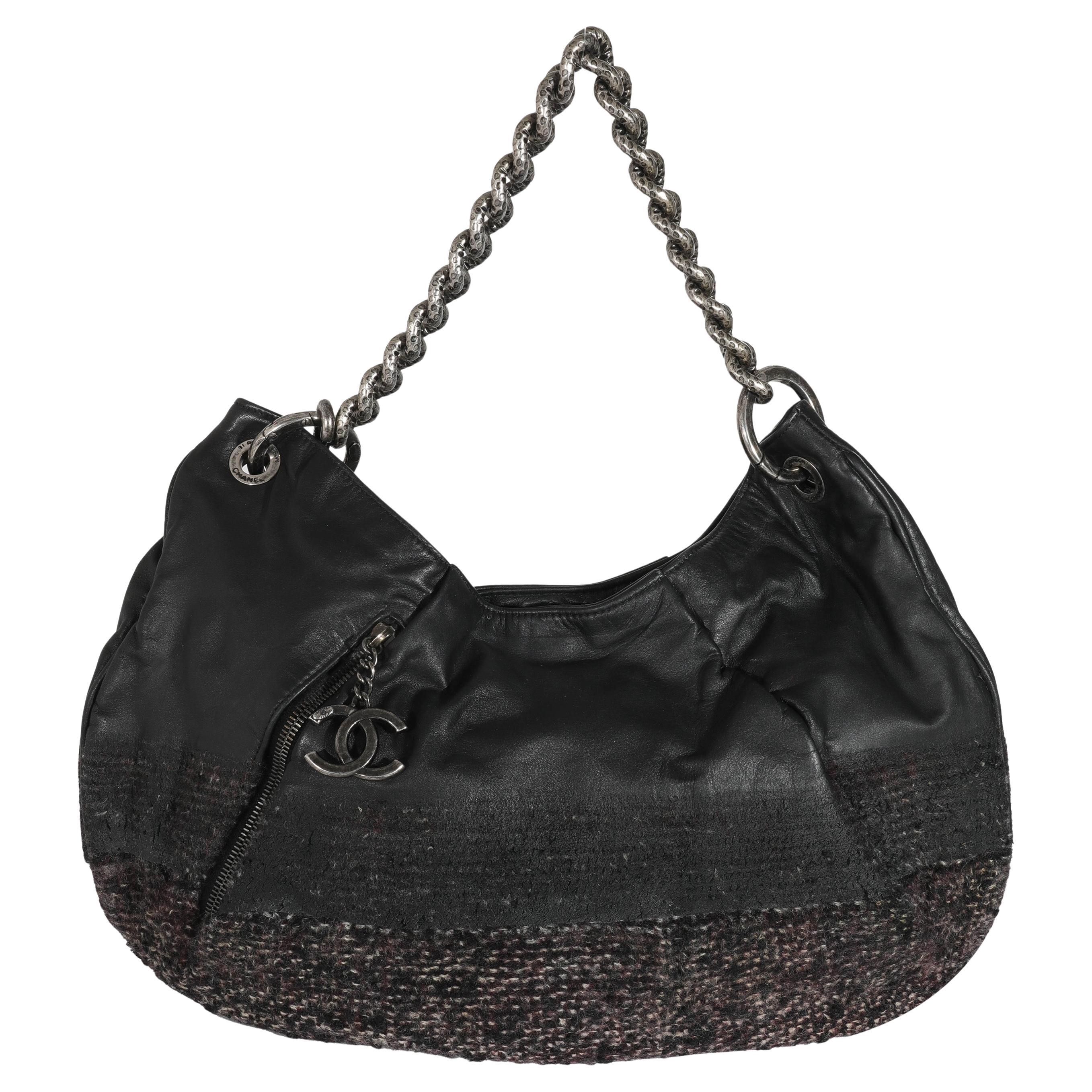Chanel Negro Tweed Cuero Coco Pliegues Hobo en venta