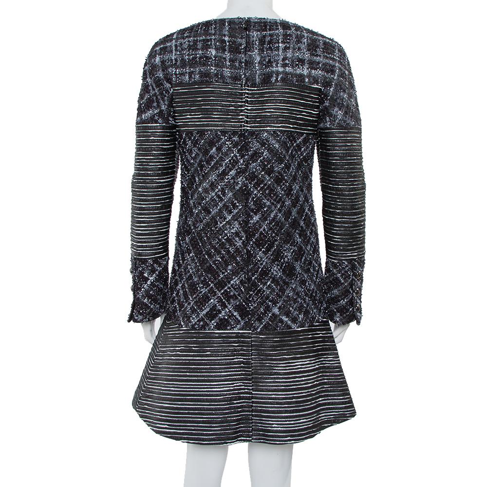 Chanel Black Tweed & Leather Sequin Embellished Paneled Mini Dress M In Excellent Condition In Dubai, Al Qouz 2