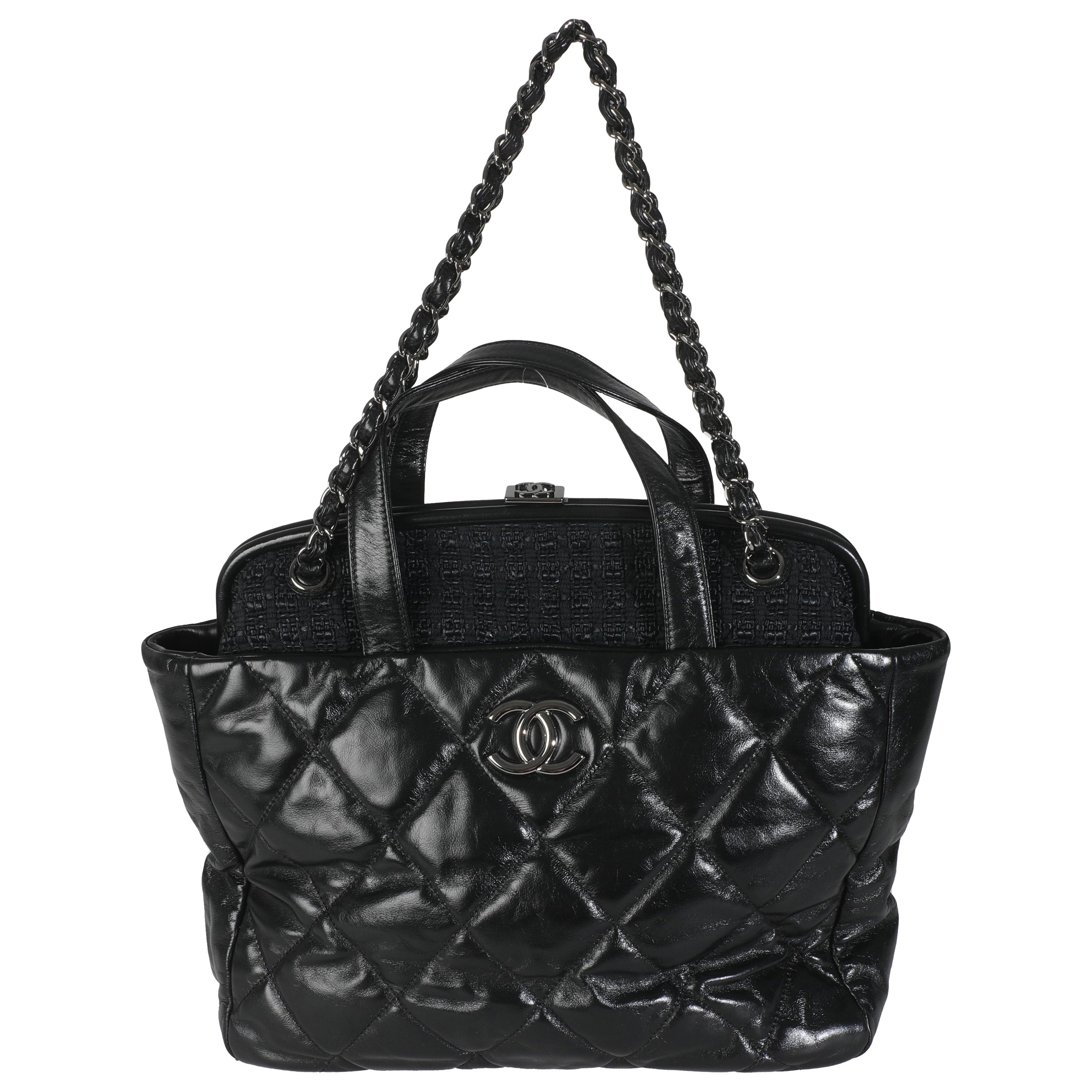 Chanel Schwarzes Tweed gestepptes Kalbsleder Portobello Frame Tote im Angebot