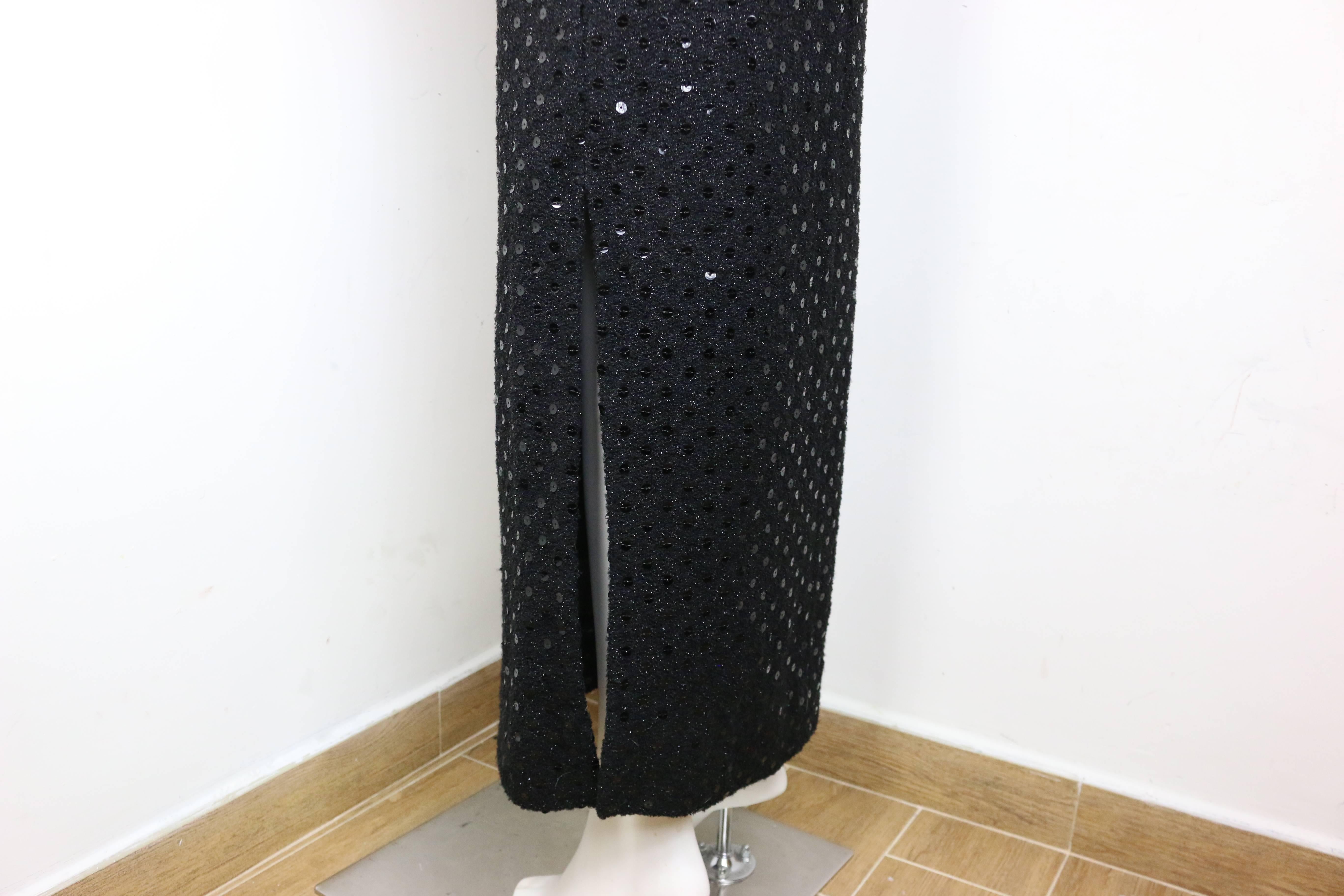 Chanel vestido de noche tubo negro de lentejuelas tweed en venta 1