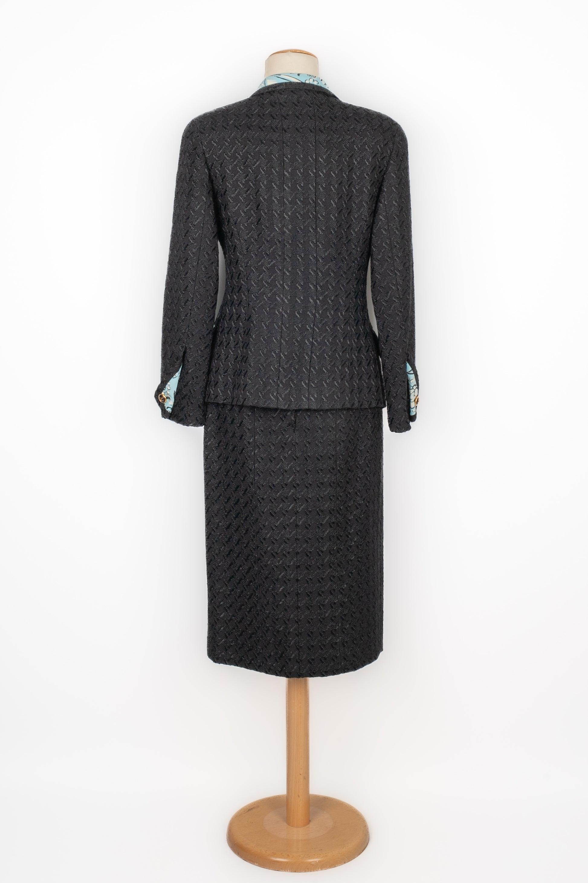 Chanel Black Tweed Skirt Suit Spring, 1993 In Excellent Condition For Sale In SAINT-OUEN-SUR-SEINE, FR