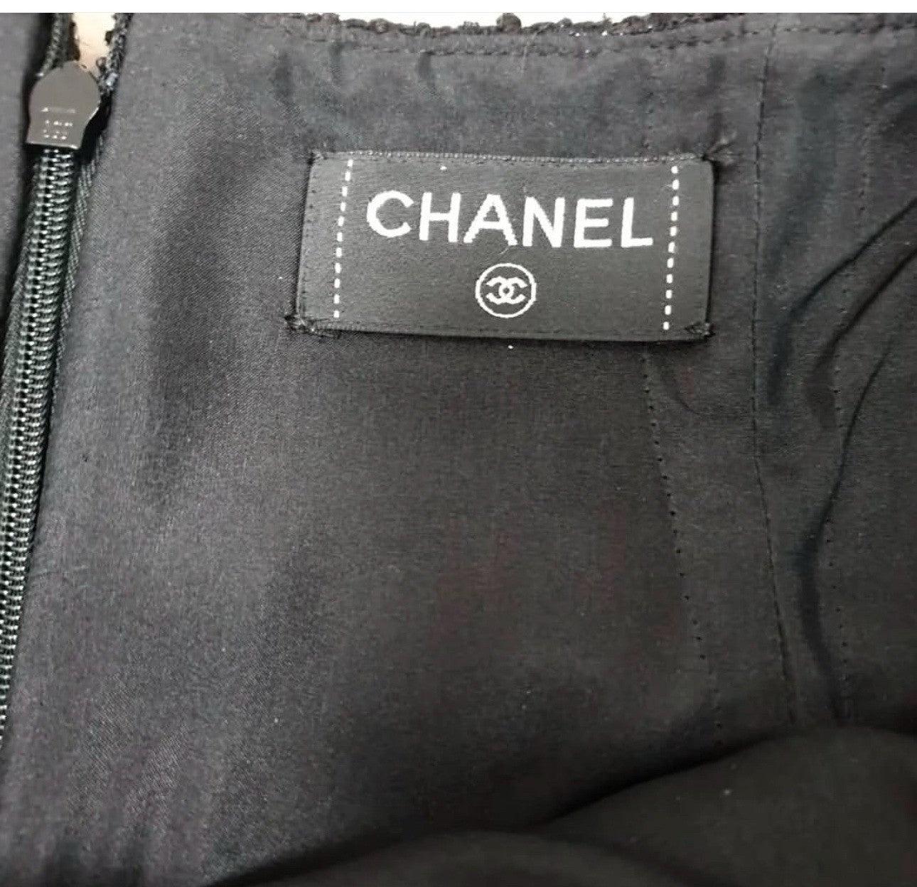 Gonna Chanel in tweed nero Sz. 46 in vendita 1