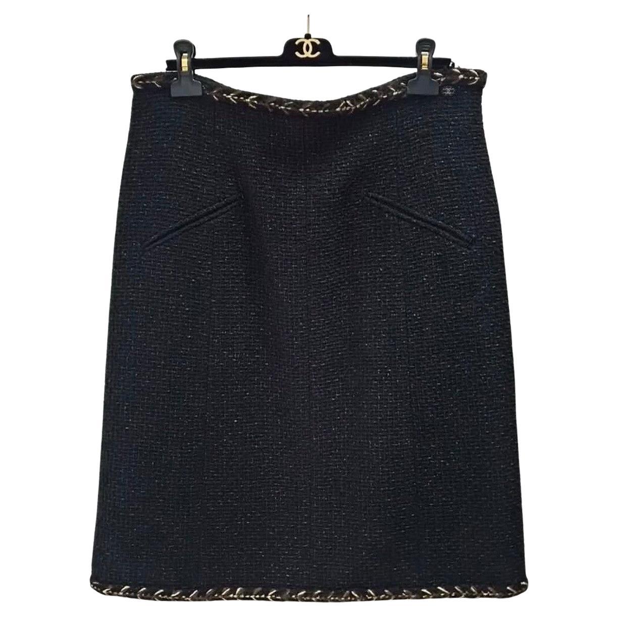Gonna Chanel in tweed nero Sz. 46 in vendita