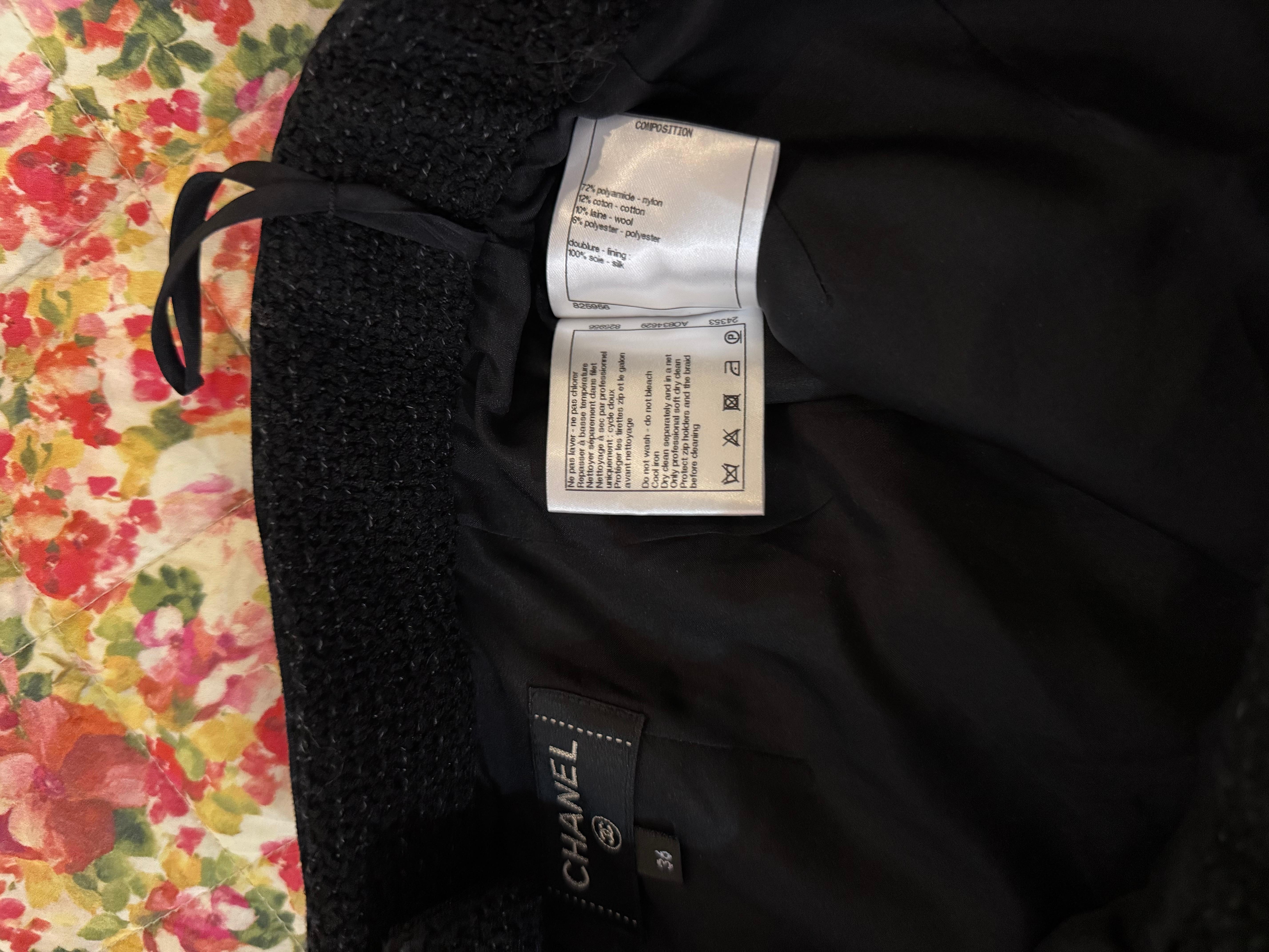 Chanel Black tweed zipper skirt For Sale 1