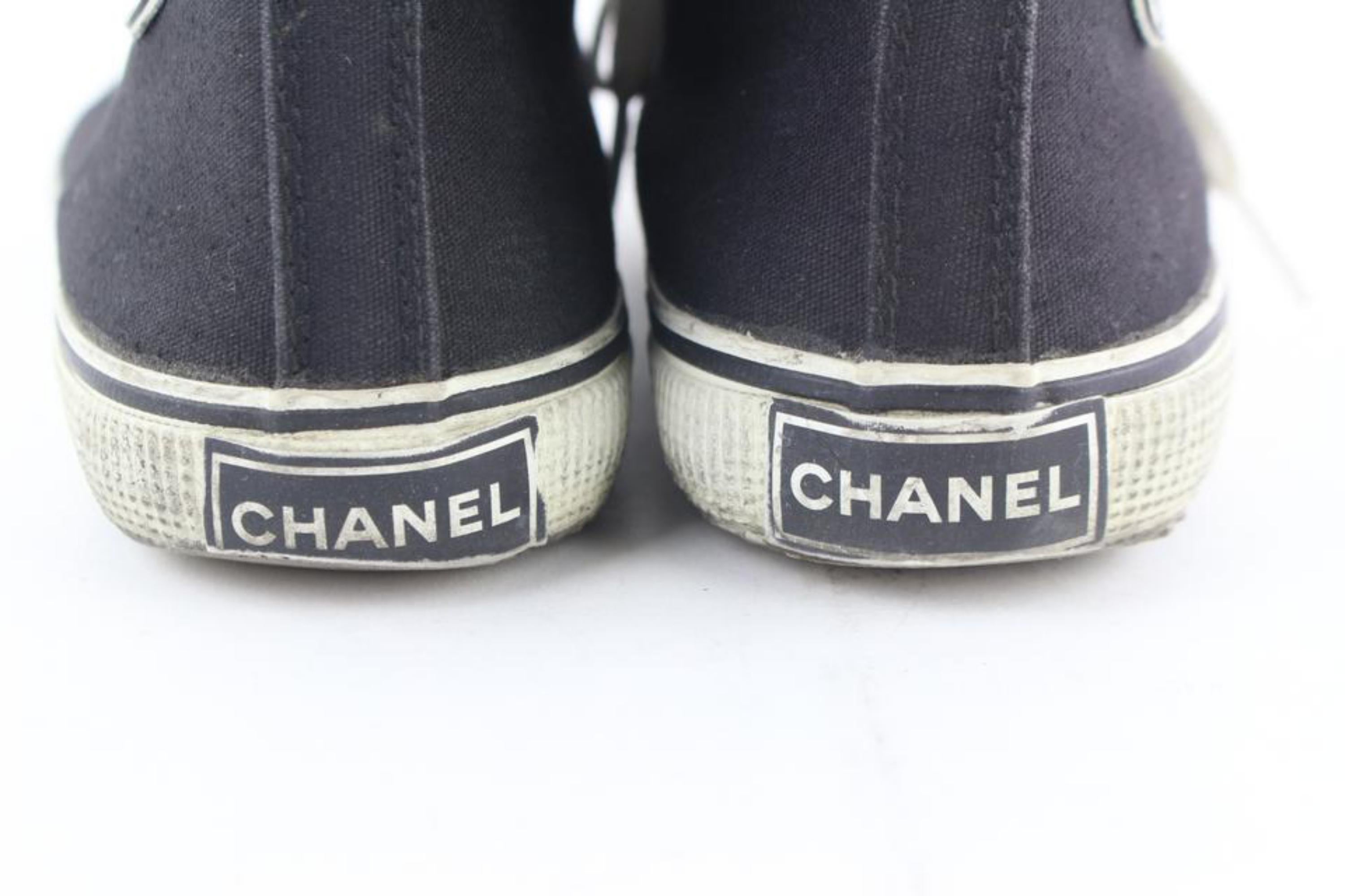 Chanel Black (Ultra Rare) Cc Logo High Top Old School Sneakers 232513 Flats In Fair Condition For Sale In Forest Hills, NY
