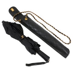 Chanel Paraguas Negro y Funda Acolchada