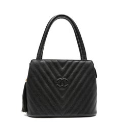 Chanel Black V-stitch quilting top-Handle Bag Black Caviar Leather interlocking