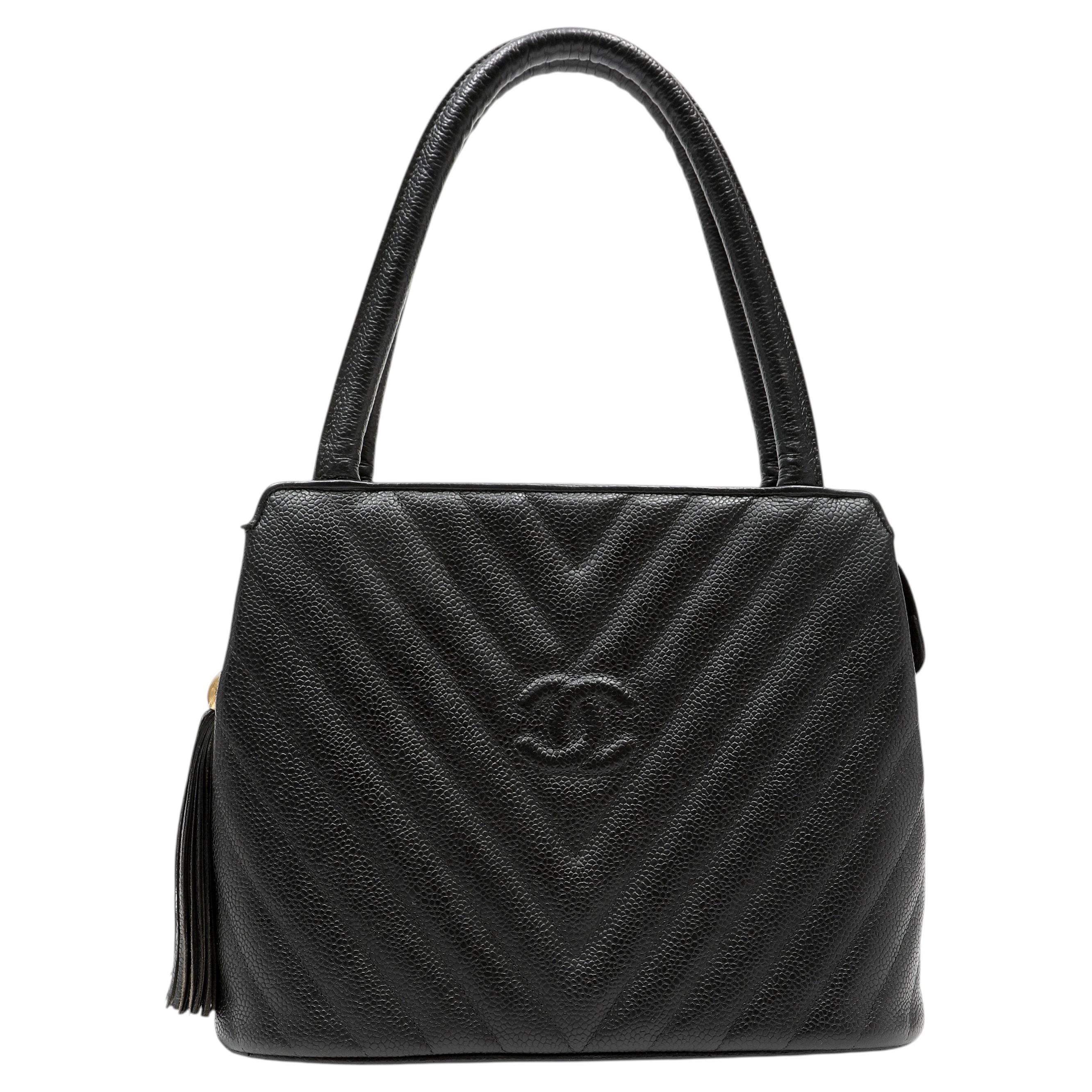 Chanel Black V-stitch quilting top-Handle Bag Black Caviar Leather interlocking